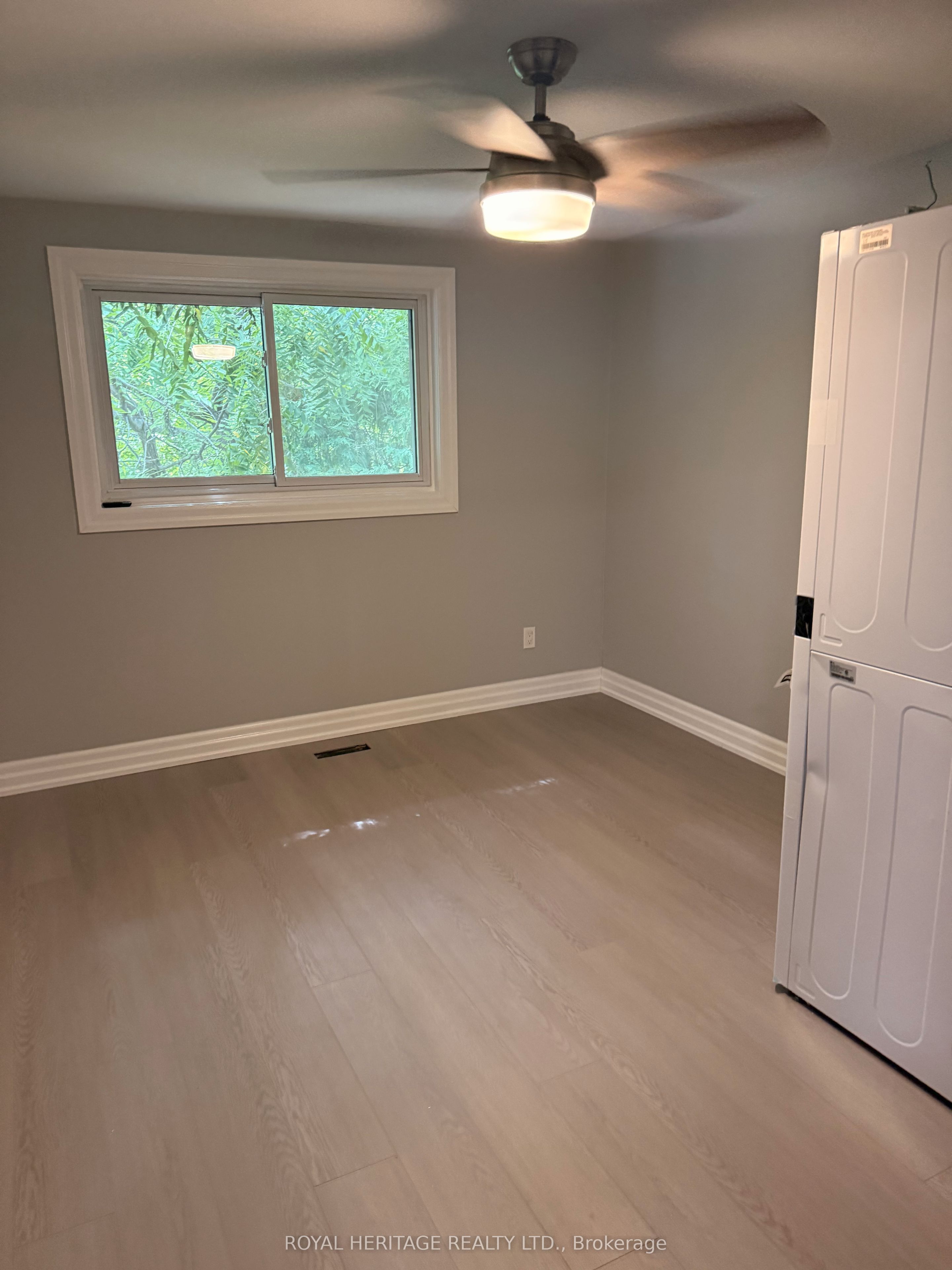 286 Lorindale Drive B Property Photo 4