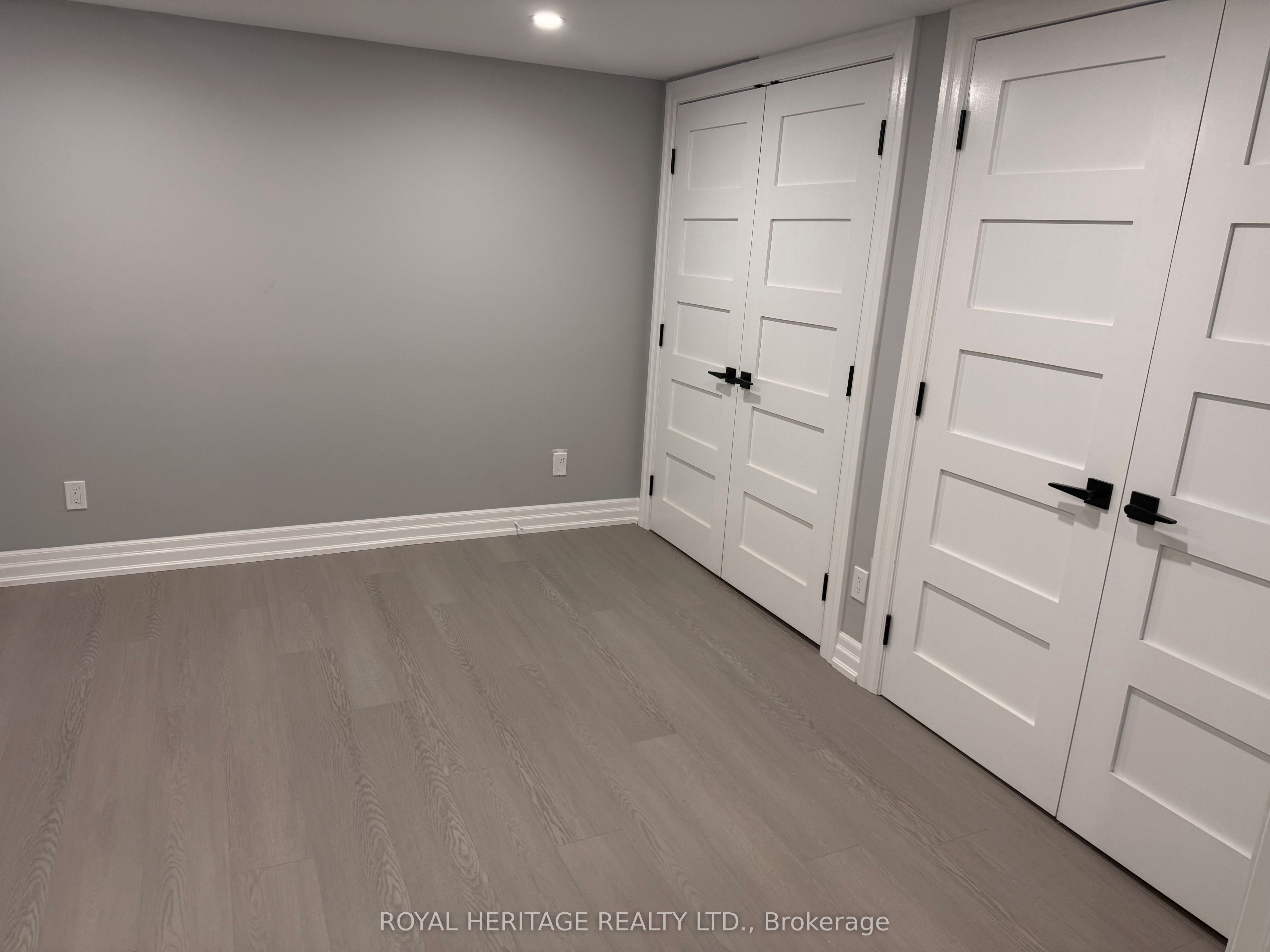 286 Lorindale Drive B Property Photo 13