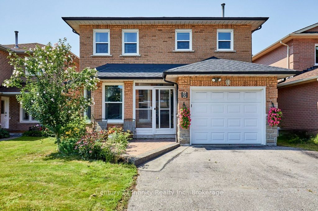 8 Murkar Crescent Property Photo 1