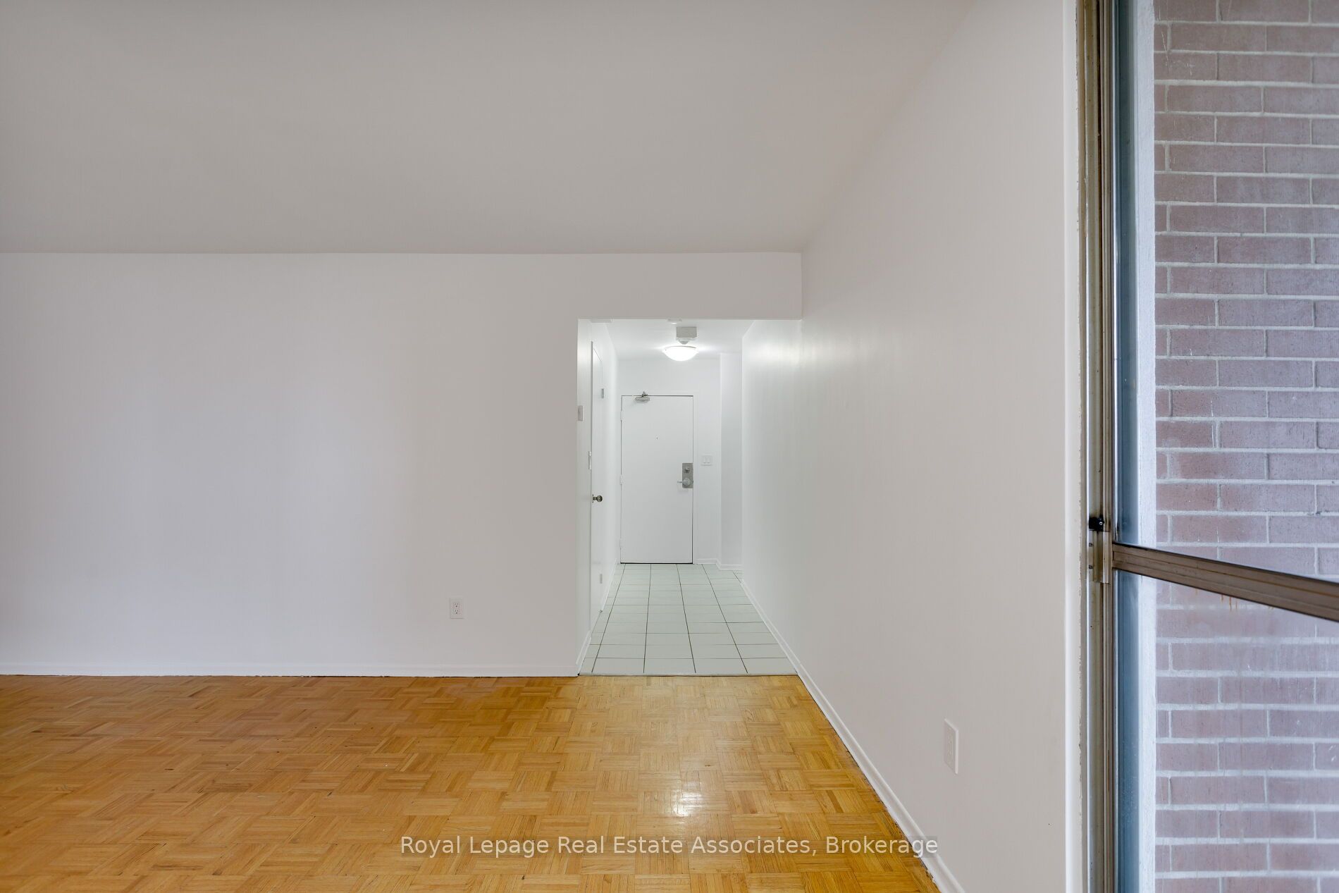 5 Massey Square 1710 Property Photo 17