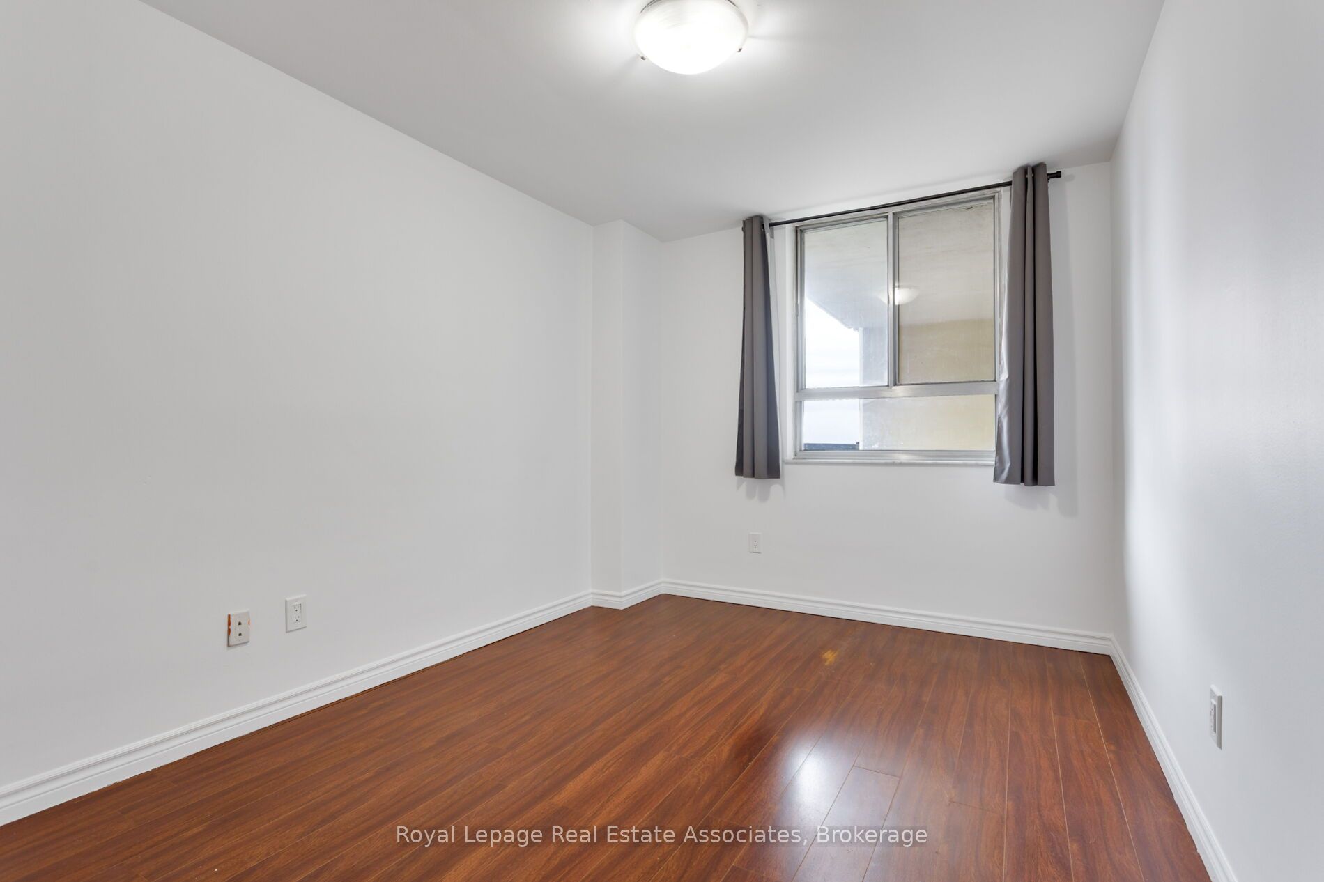 5 Massey Square 1710 Property Photo 22