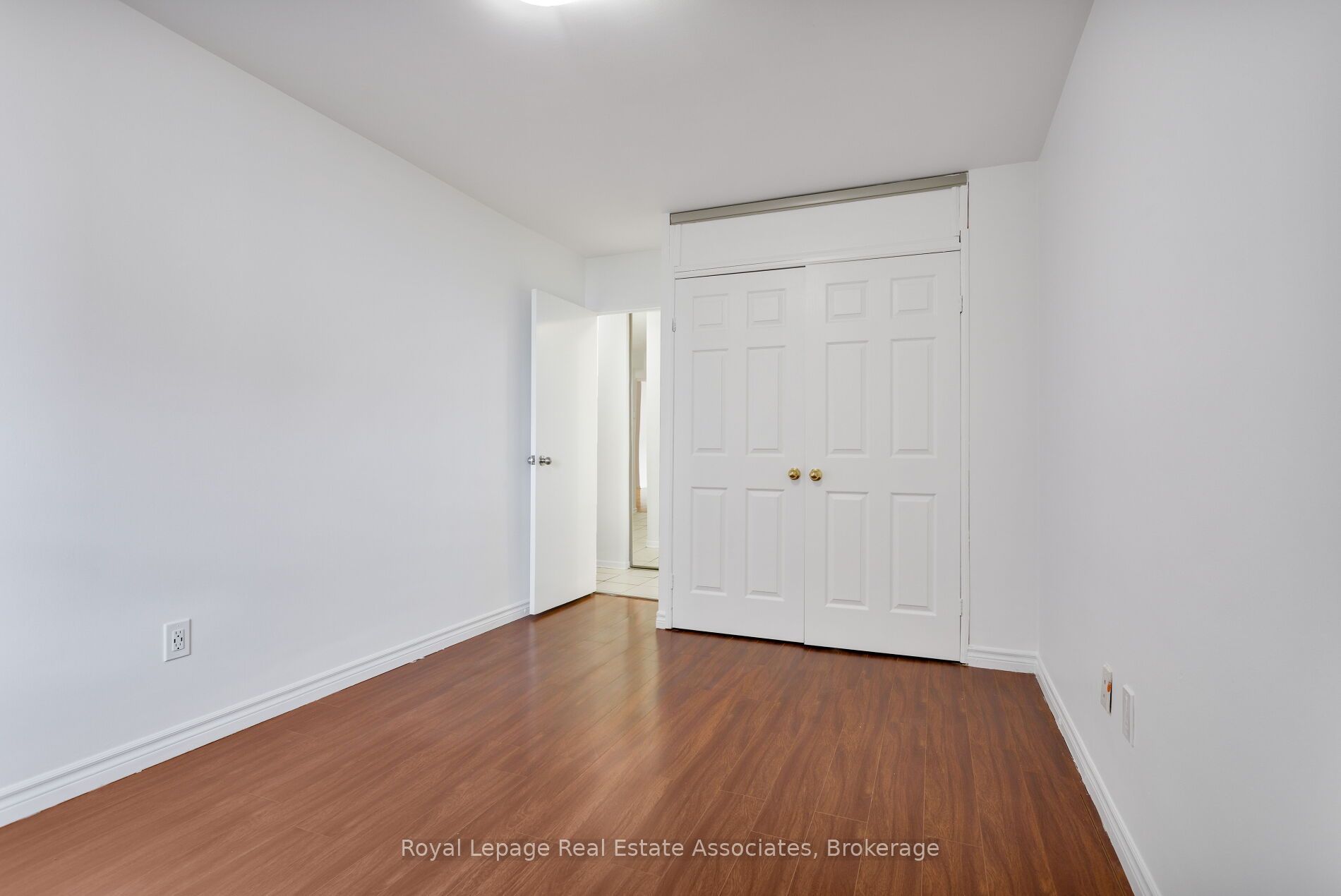 5 Massey Square 1710 Property Photo 23
