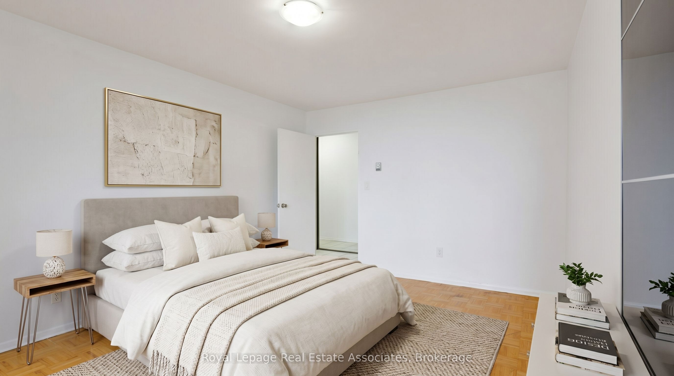 5 Massey Square 1710 Property Photo 24