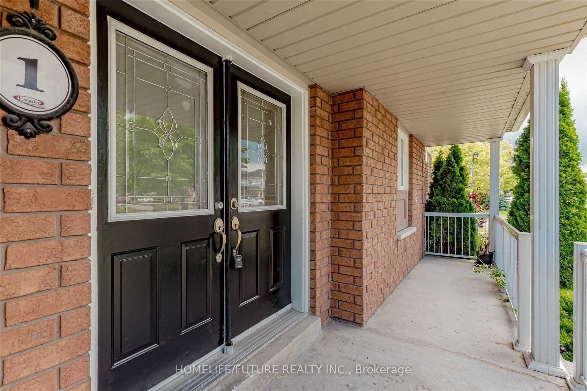 1 Catkins Crescent Property Photo 3