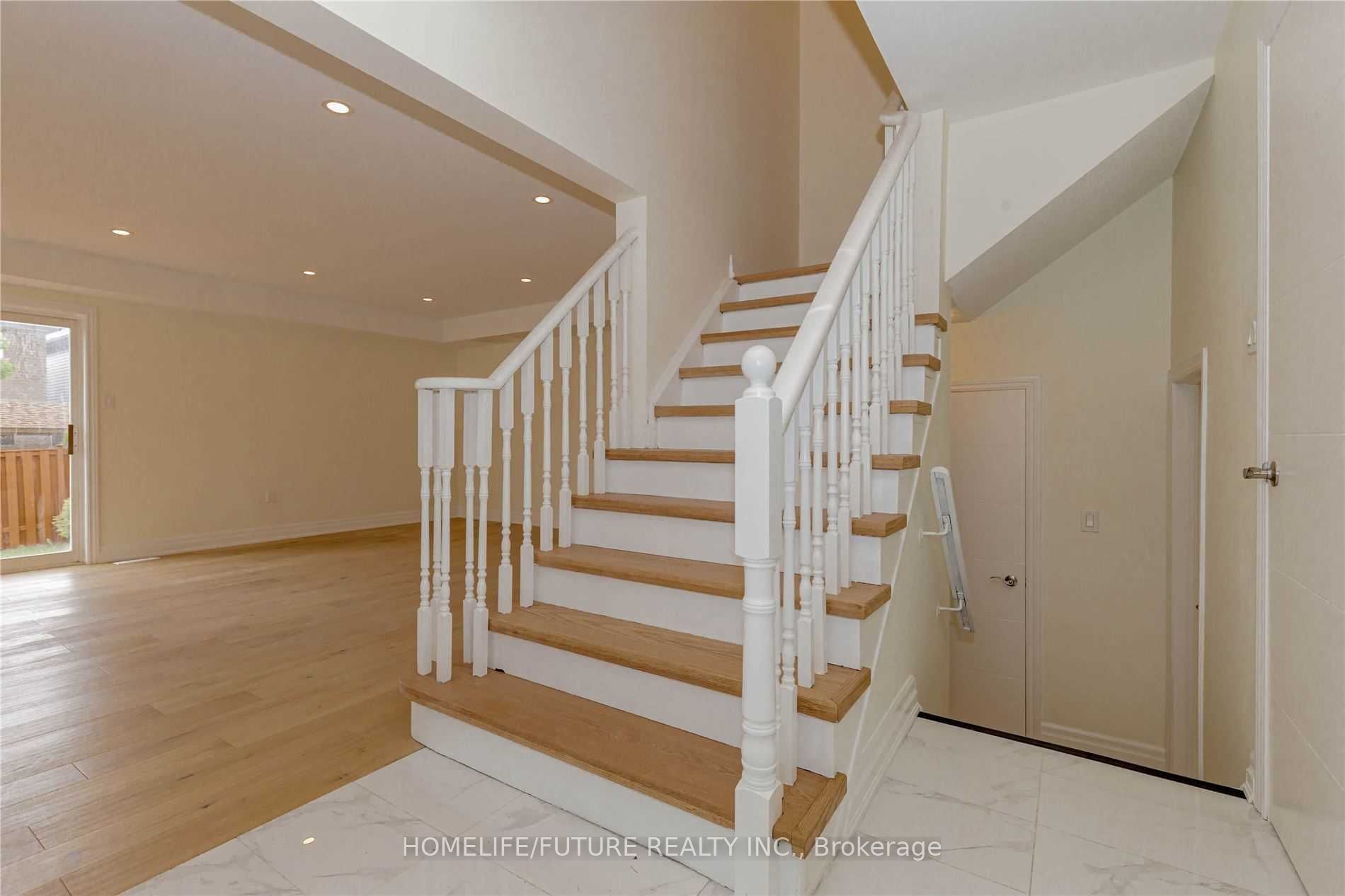 1 Catkins Crescent Property Photo 32