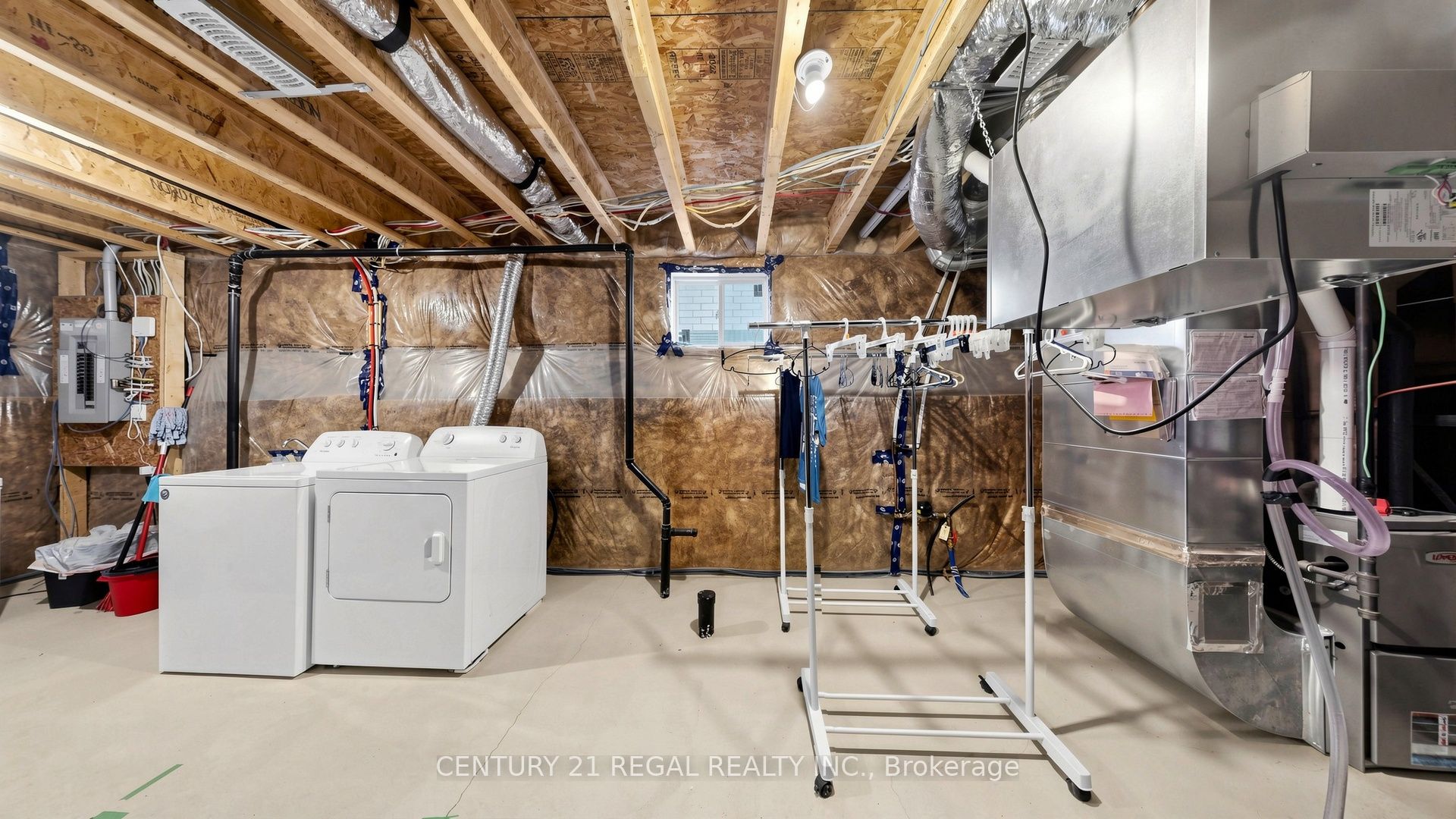 1403 Longspur Trail Property Photo 31