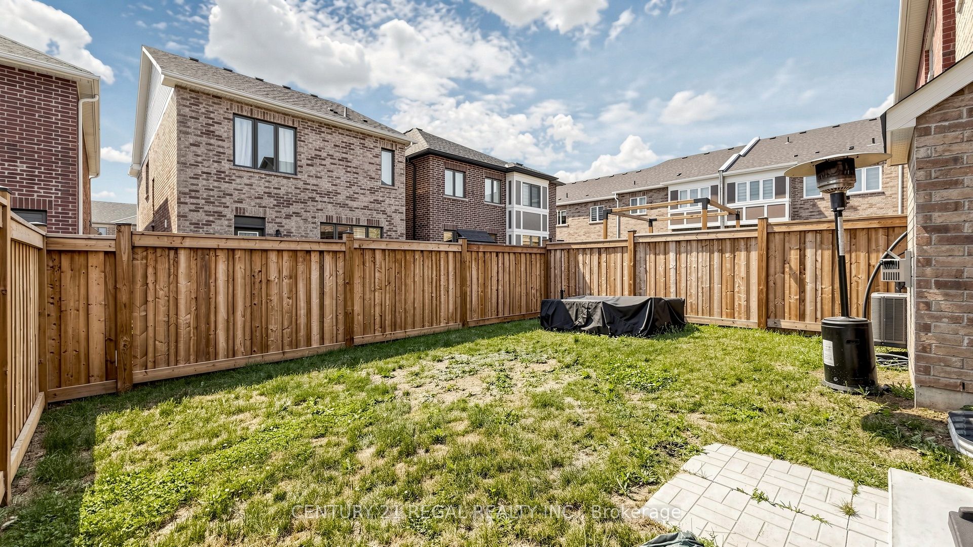 1403 Longspur Trail Property Photo 34