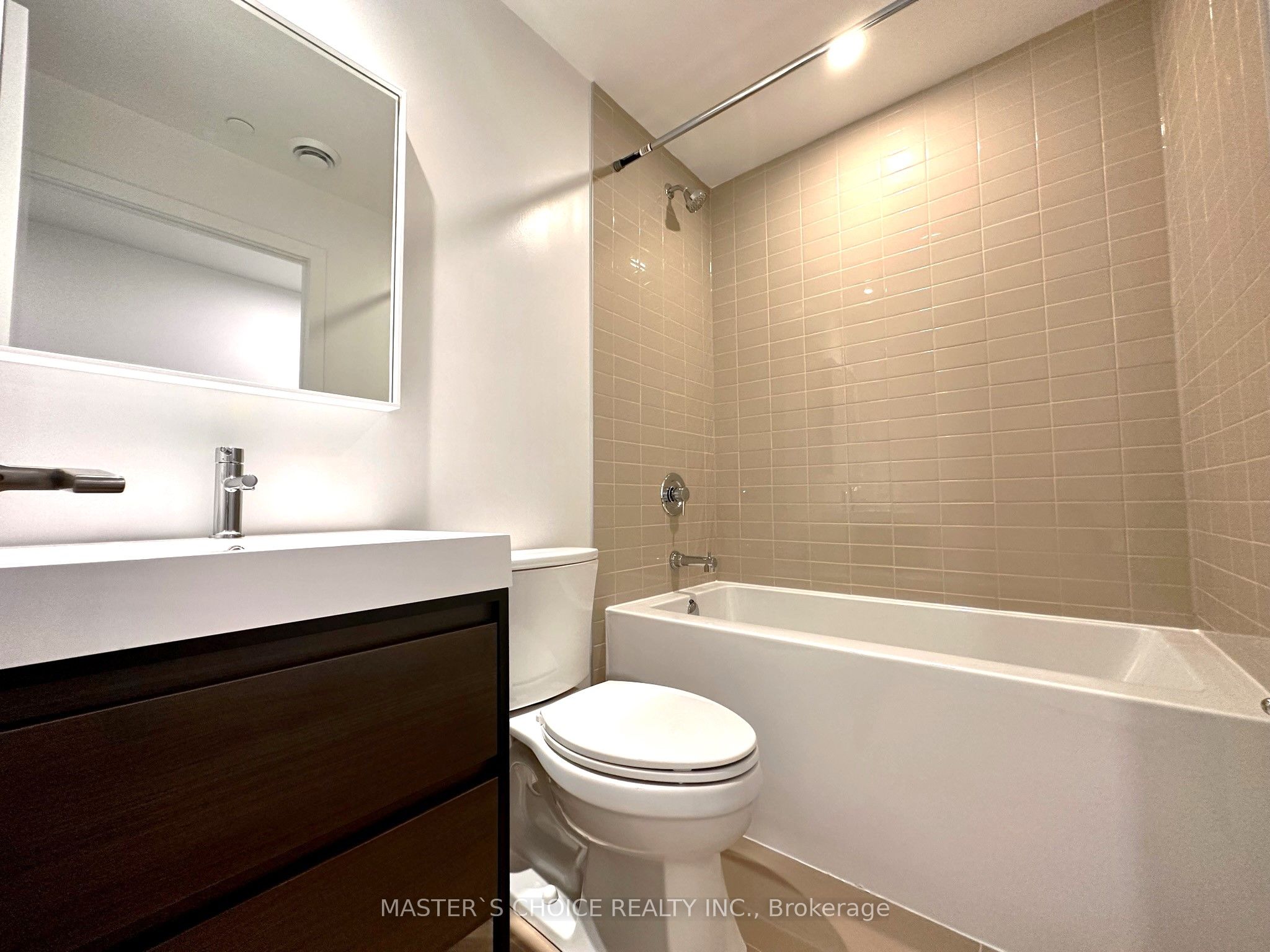 150 Logan Avenue 323 Property Photo 10