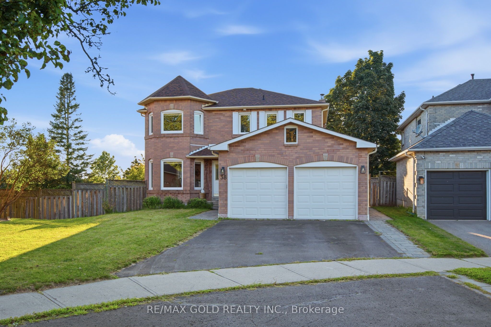 38 Silverbirch Place Property Photo 3