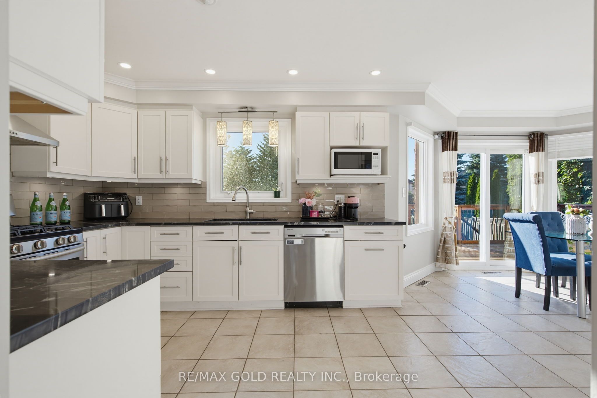 38 Silverbirch Place Property Photo 15