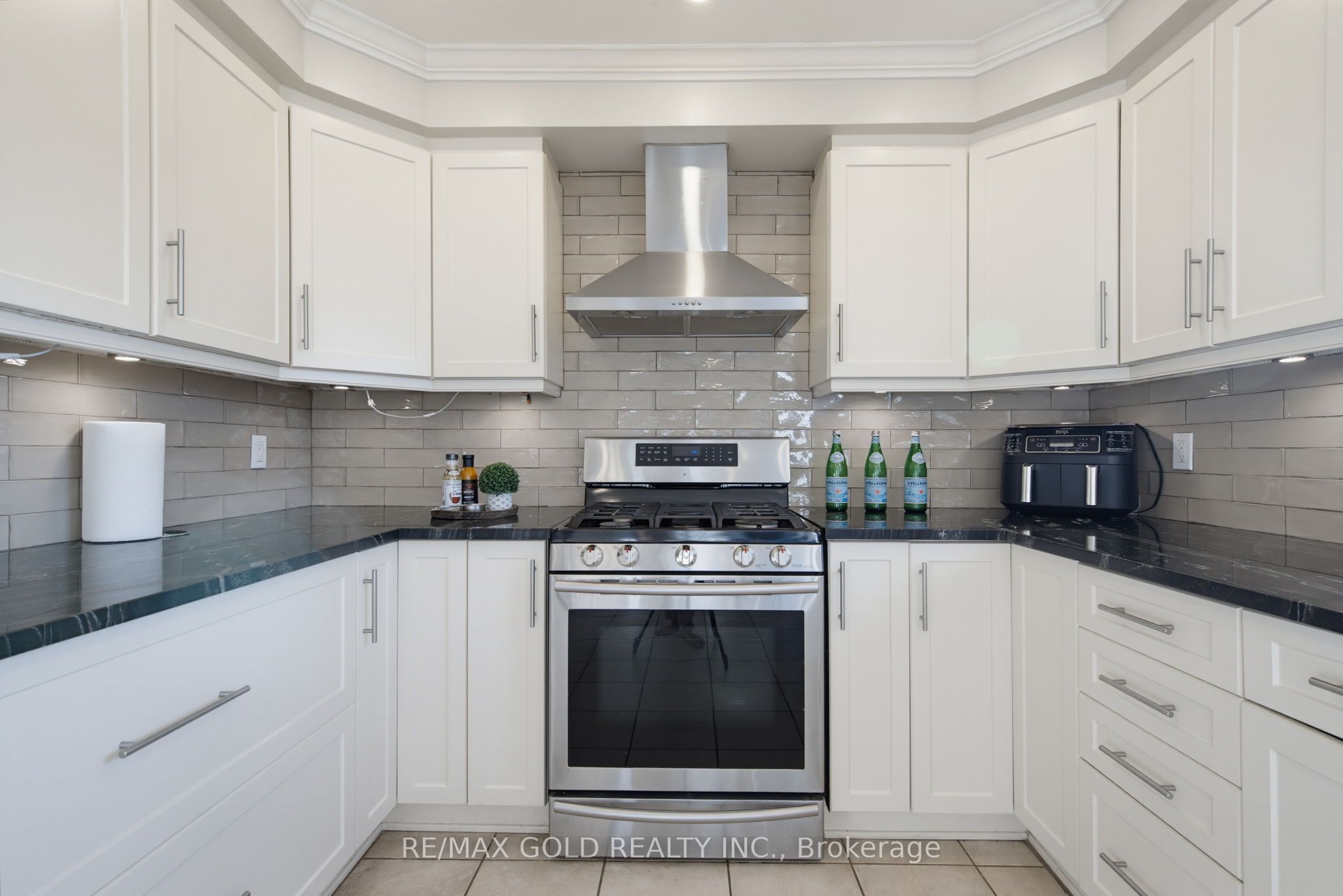 38 Silverbirch Place Property Photo 17