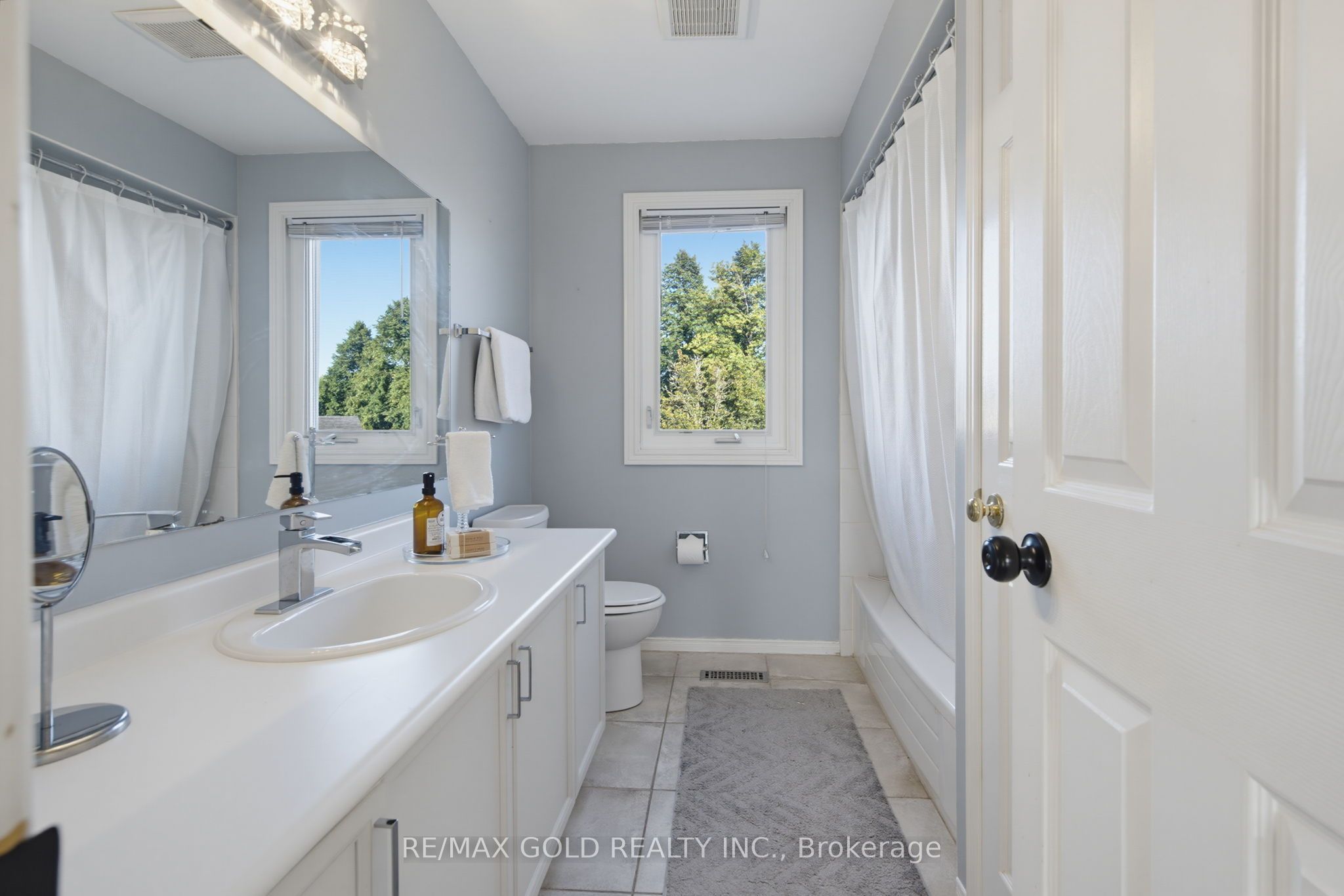 38 Silverbirch Place Property Photo 34