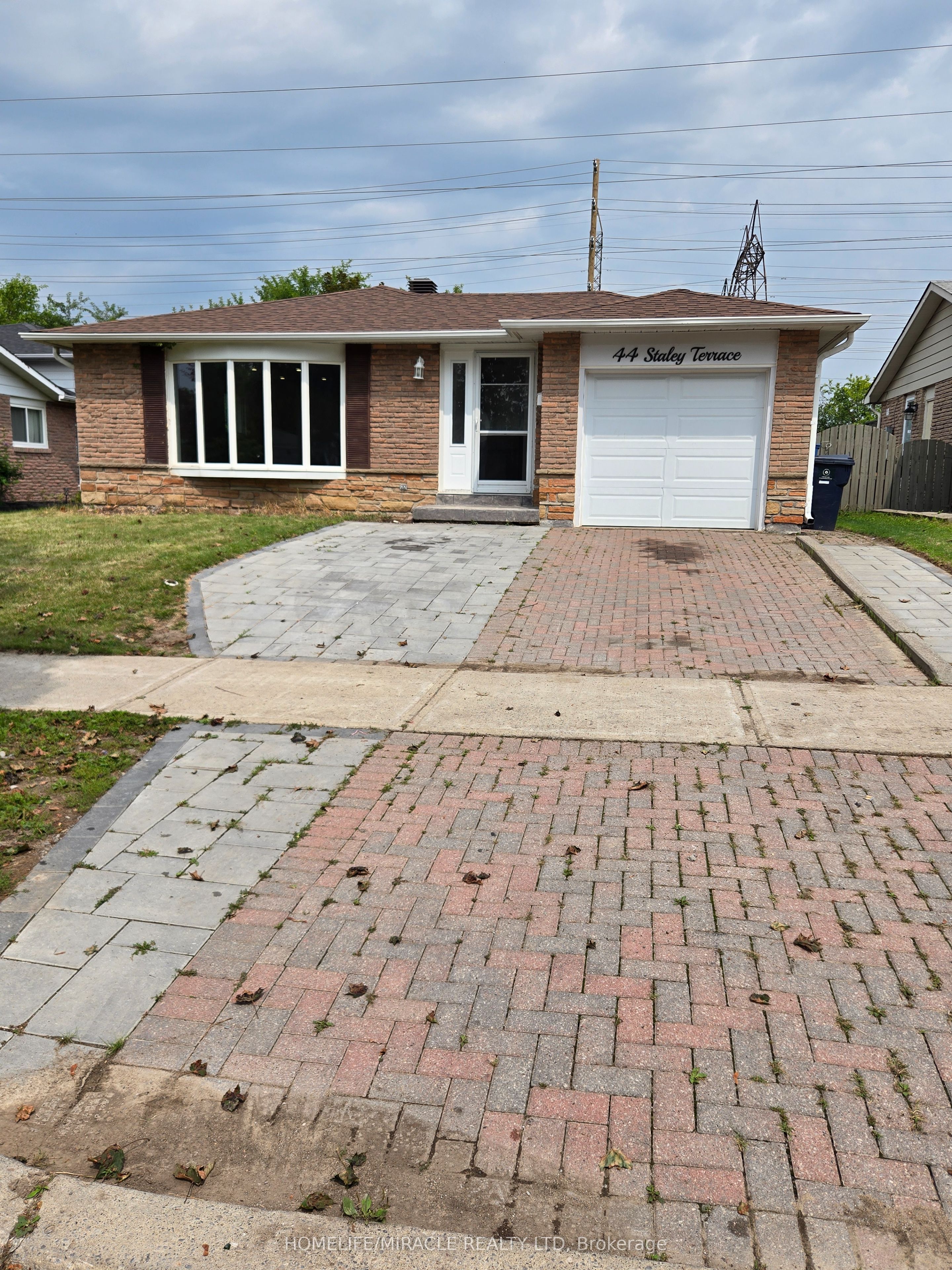 44 Staley Terrace Property Photo 2