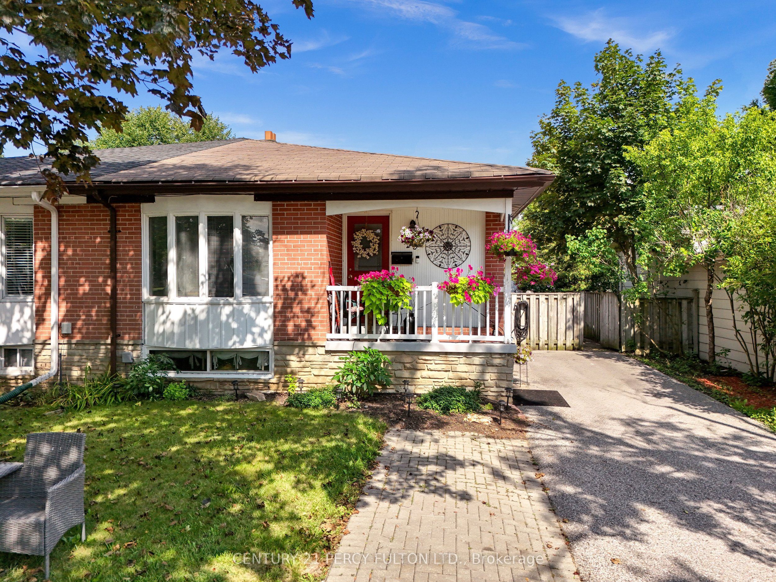 719 Balaton Avenue Property Photo 1