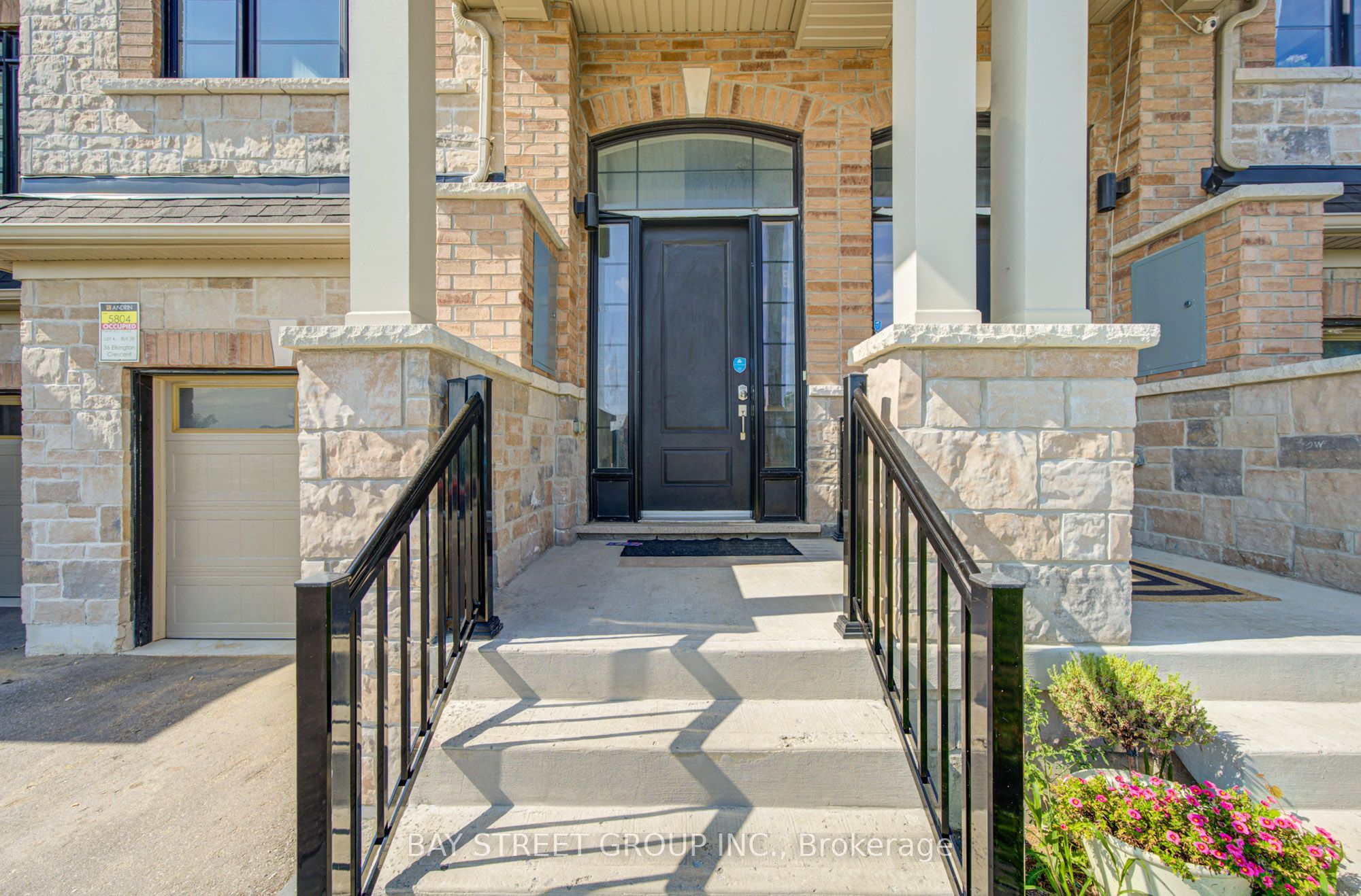 36 Elkington Crescent Property Photo 2