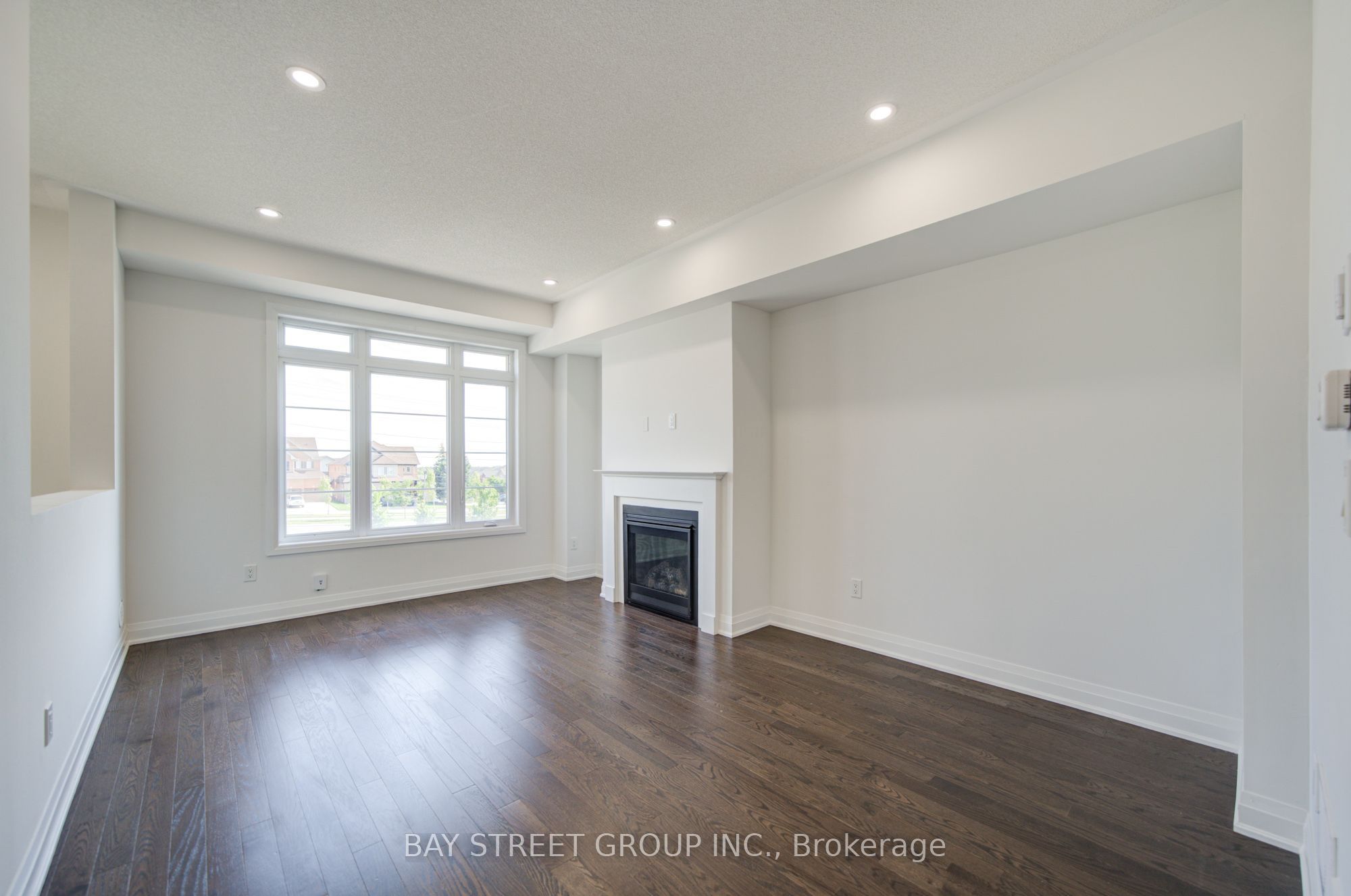 36 Elkington Crescent Property Photo 6
