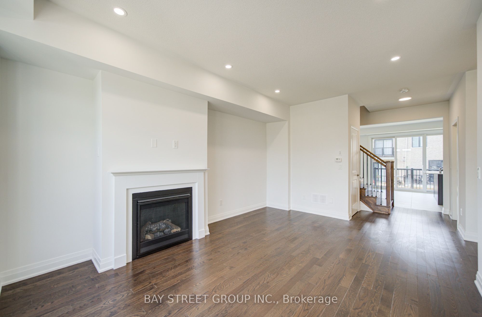 36 Elkington Crescent Property Photo 7