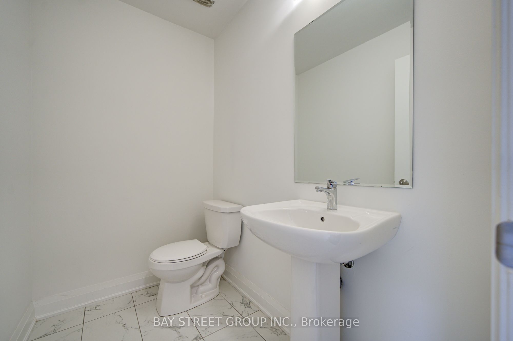 36 Elkington Crescent Property Photo 9