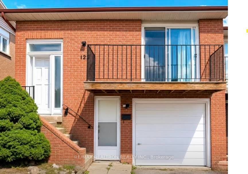122 Copperwood Square Property Photo 1