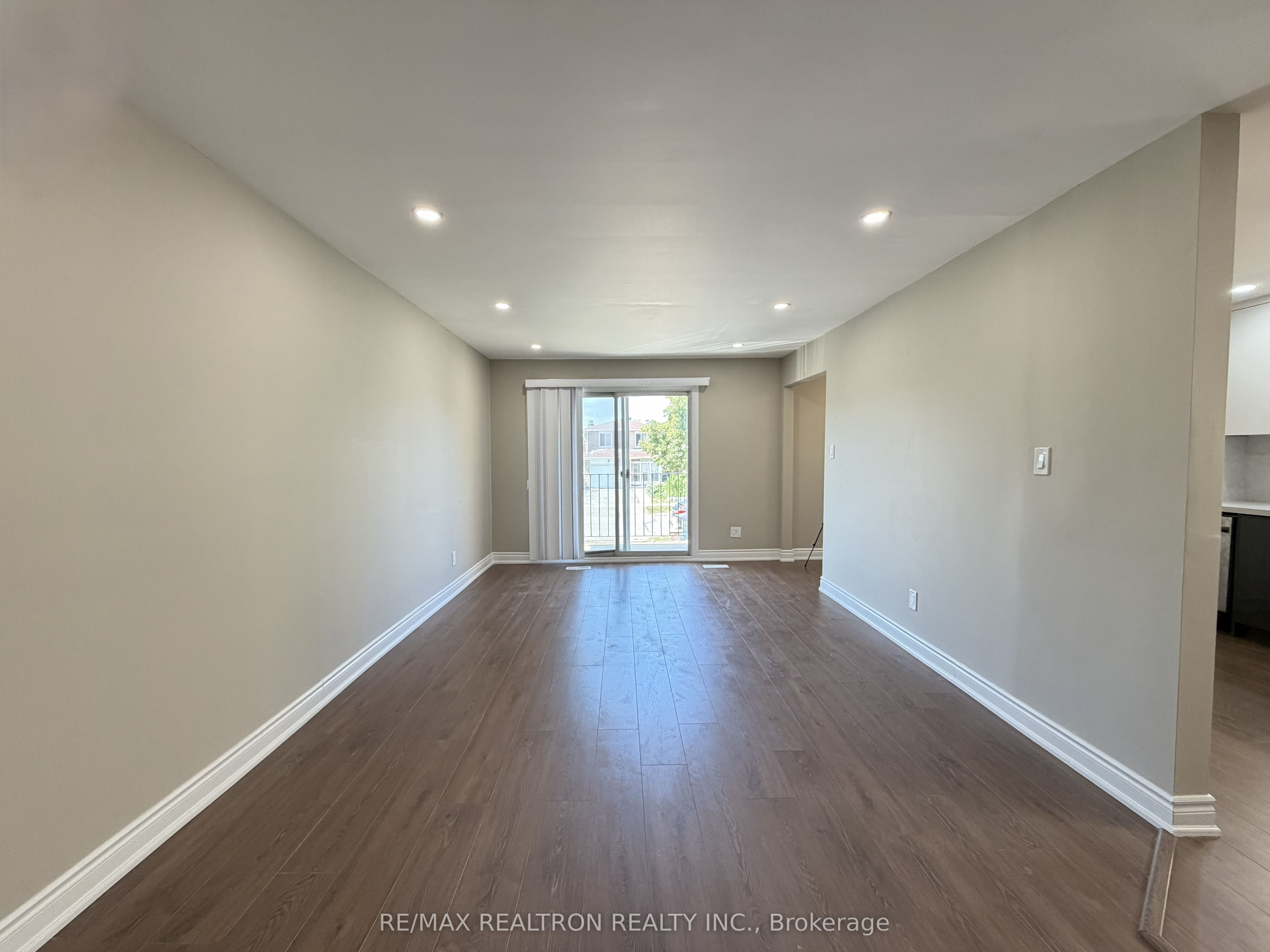 122 Copperwood Square Property Photo 10