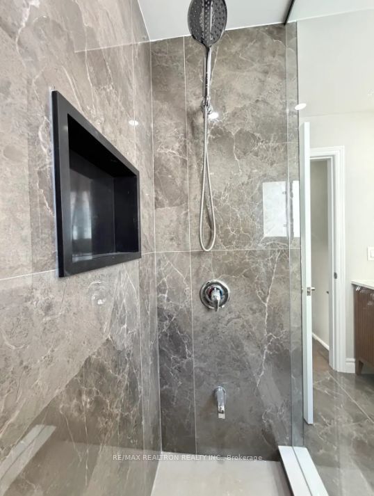 122 Copperwood Square Property Photo 15