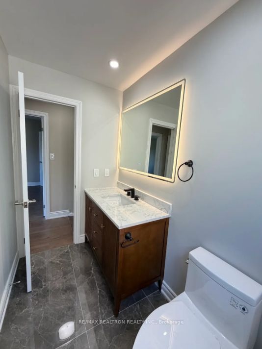122 Copperwood Square Property Photo 16