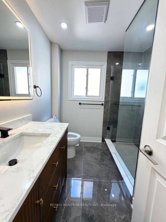 122 Copperwood Square Property Photo 26