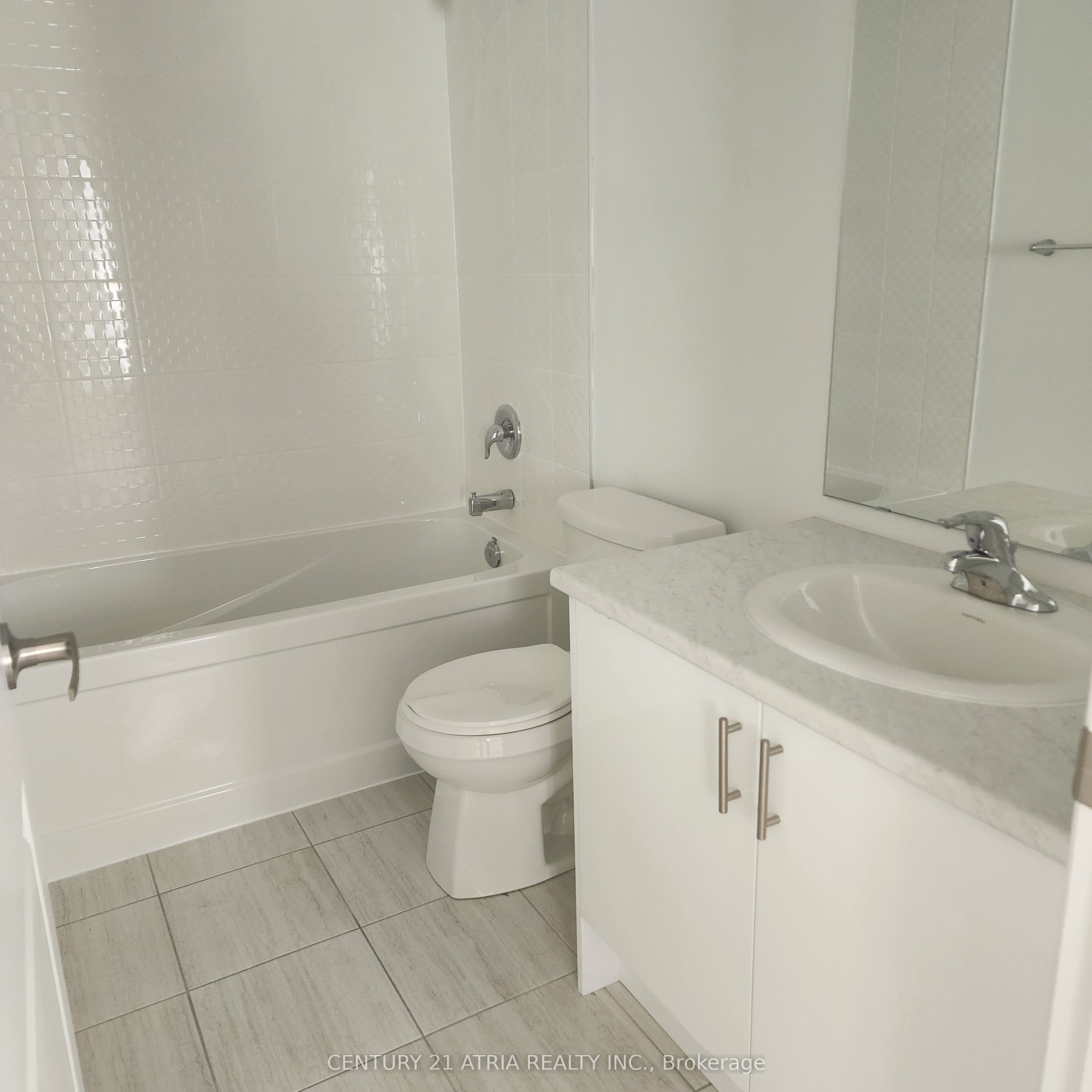 791 Chinook Path Property Photo 8