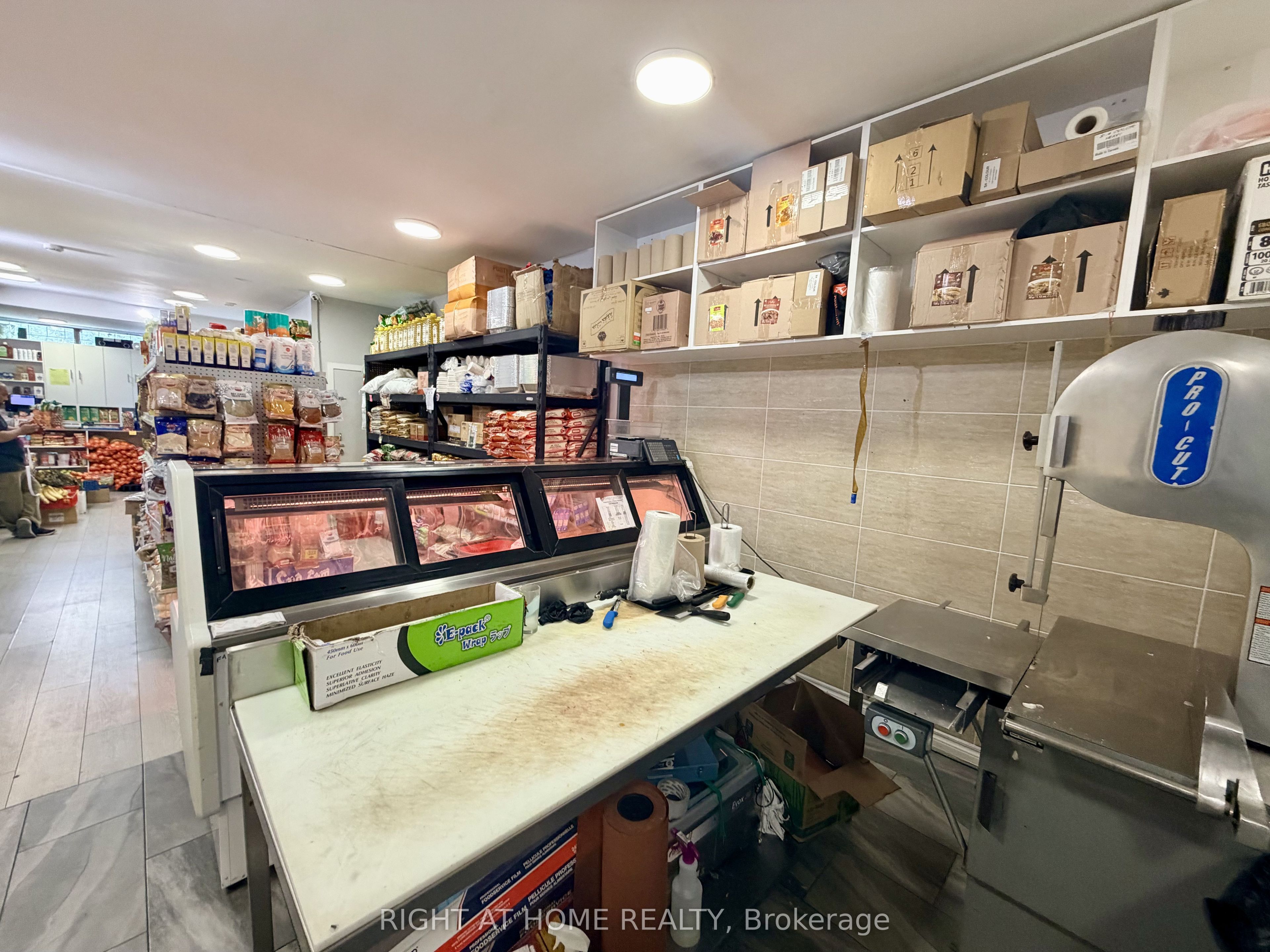 3468 Danforth Avenue Property Photo 17