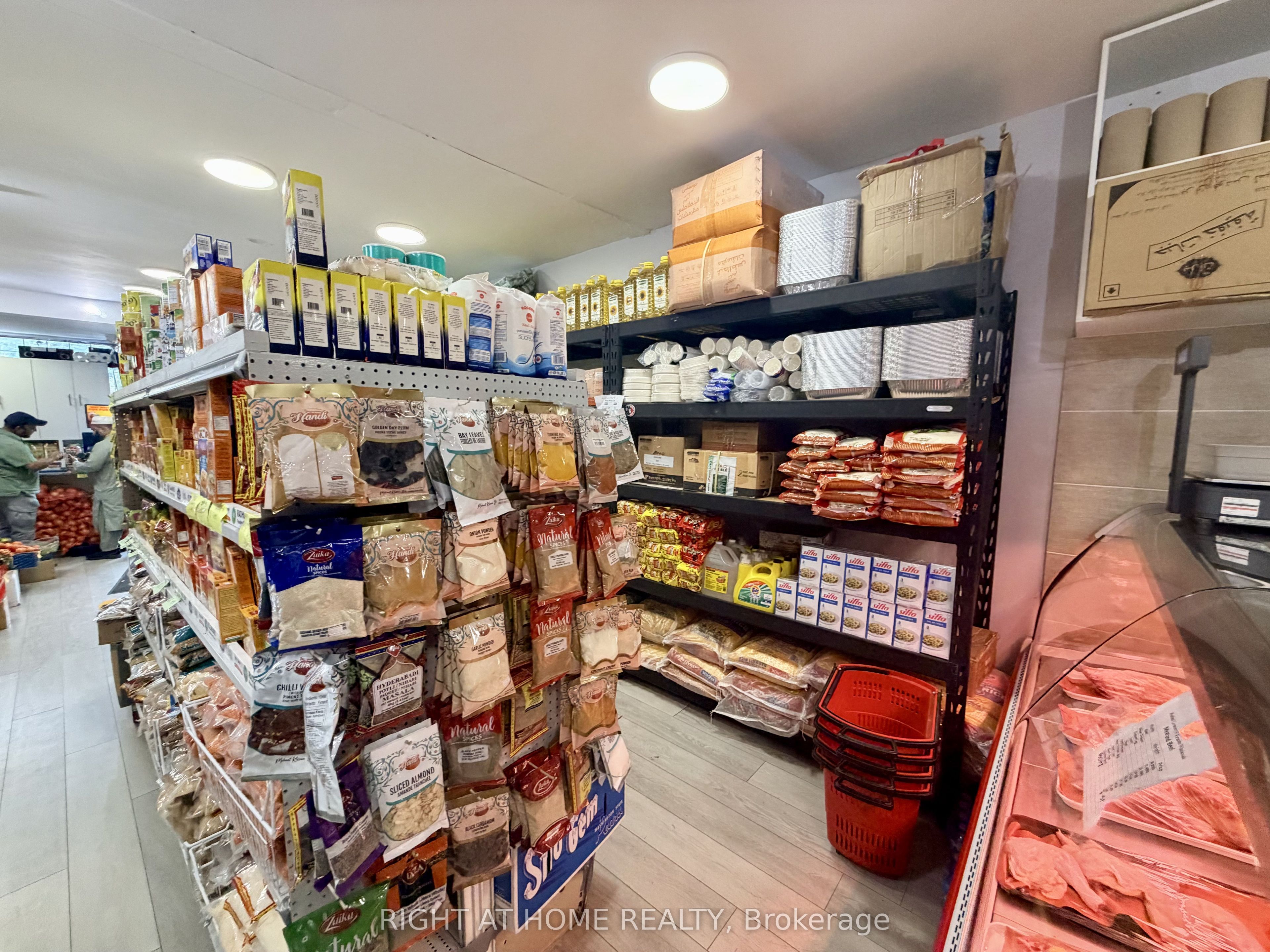 3468 Danforth Avenue Property Photo 21