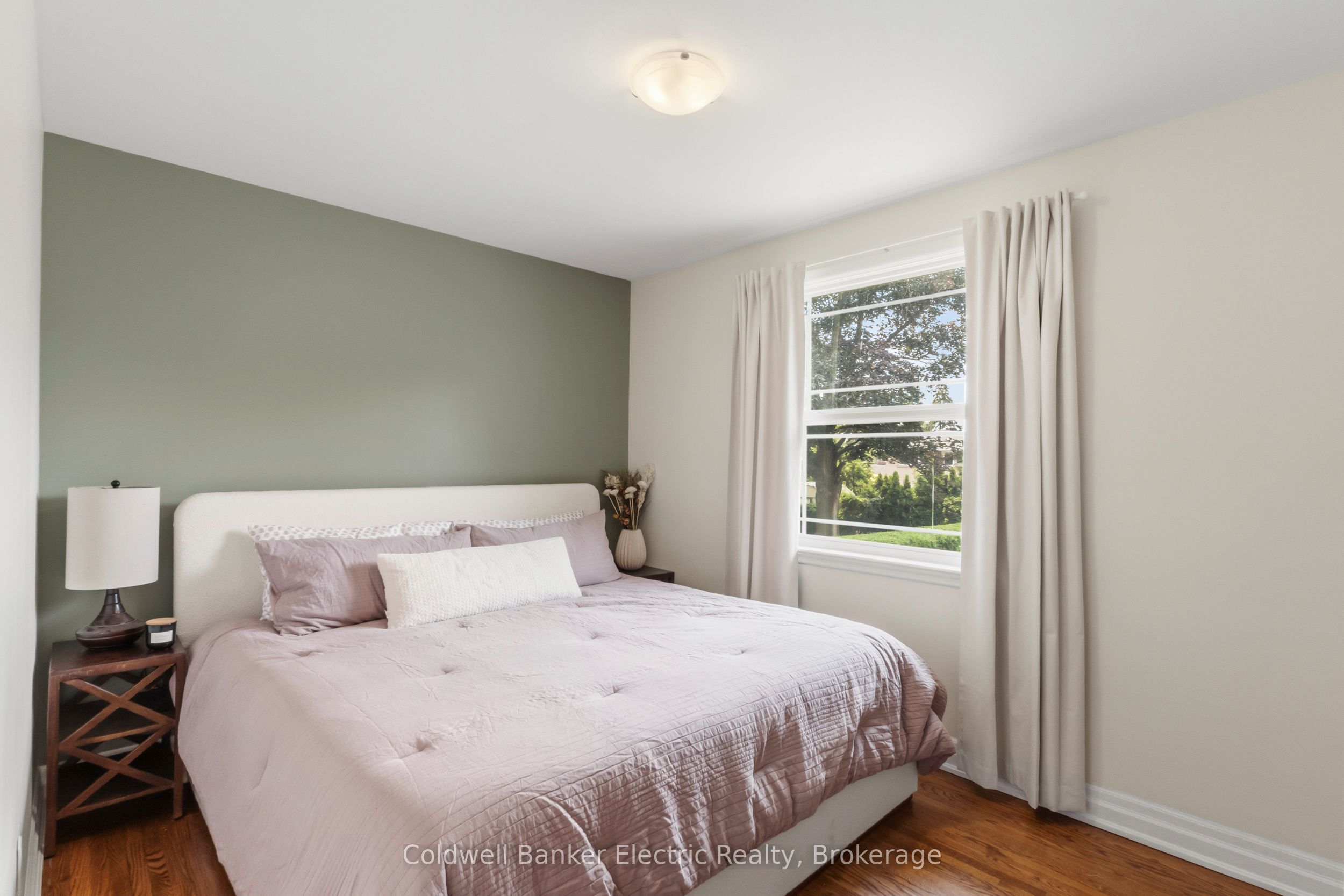 326 Cochrane Street Property Photo 11