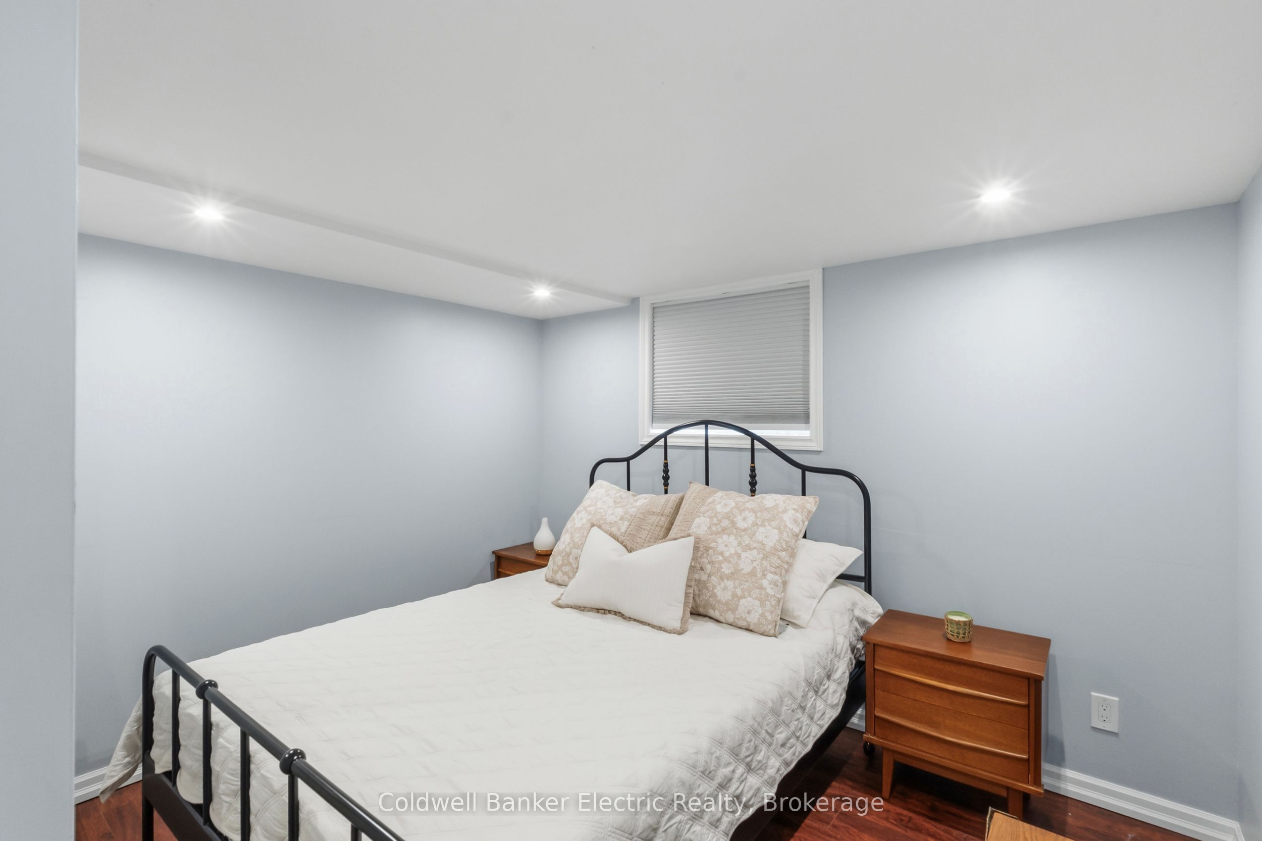 326 Cochrane Street Property Photo 22