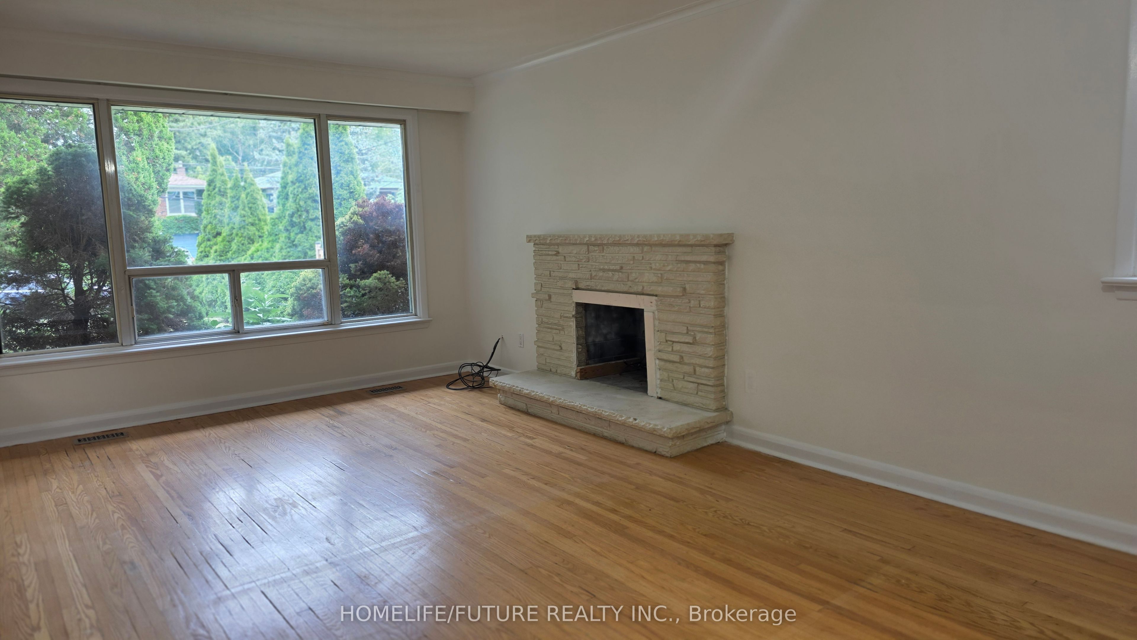 362 Morrish Road Main Property Photo 3