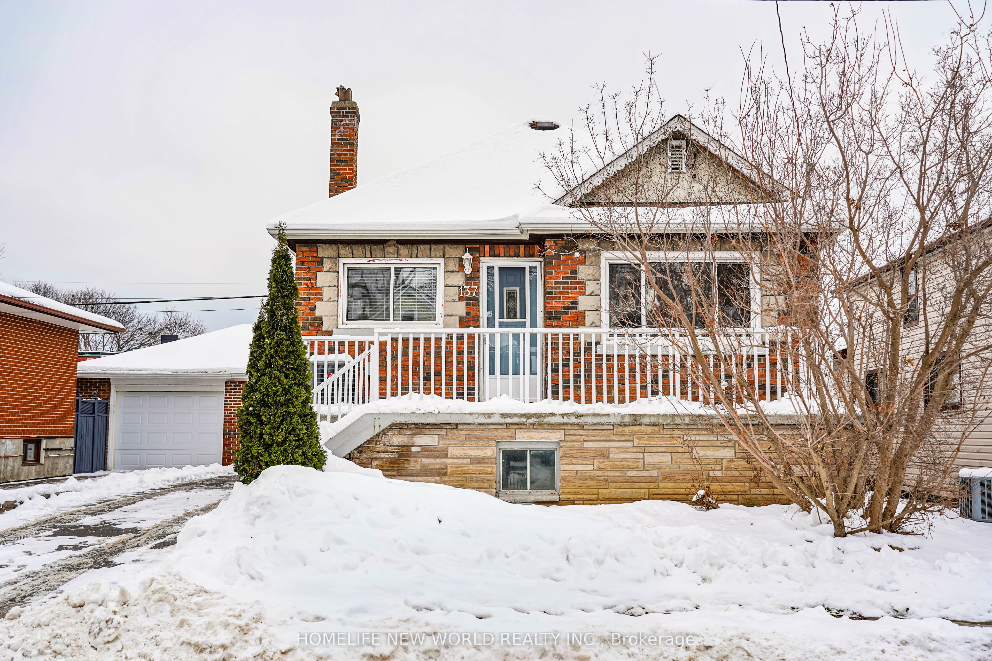 137 Banting Avenue Property Photo 2