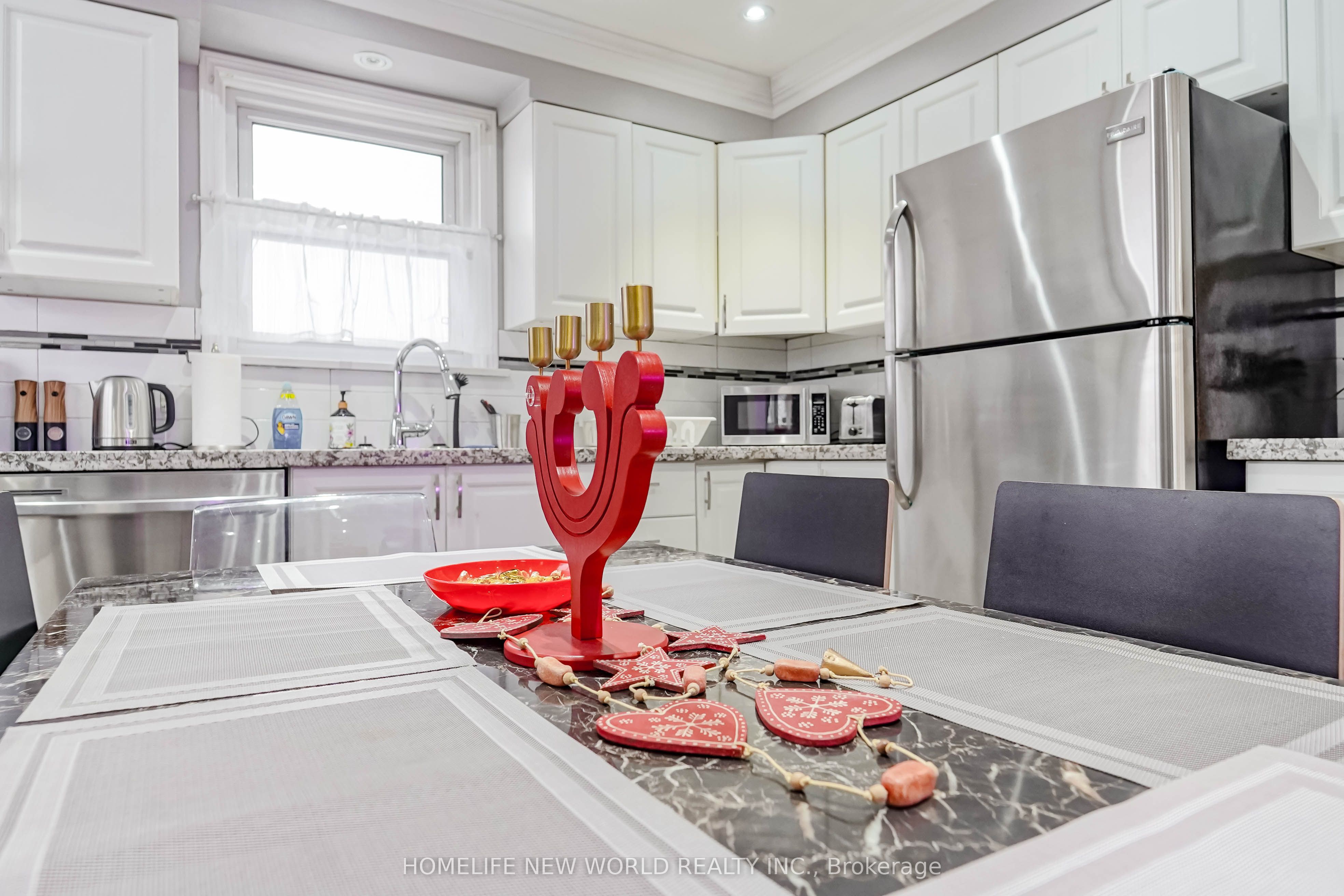 137 Banting Avenue Property Photo 10