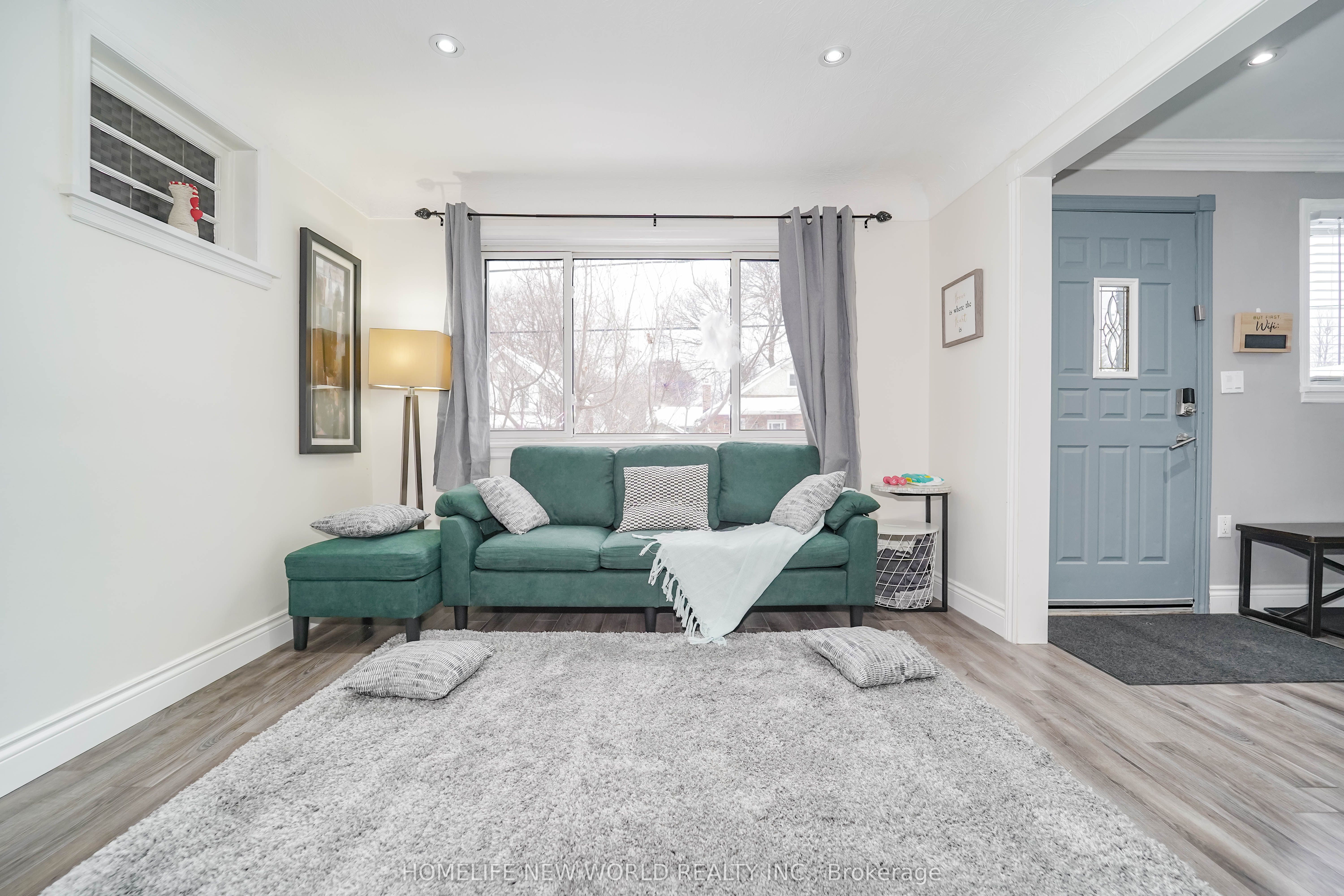 137 Banting Avenue Property Photo 17