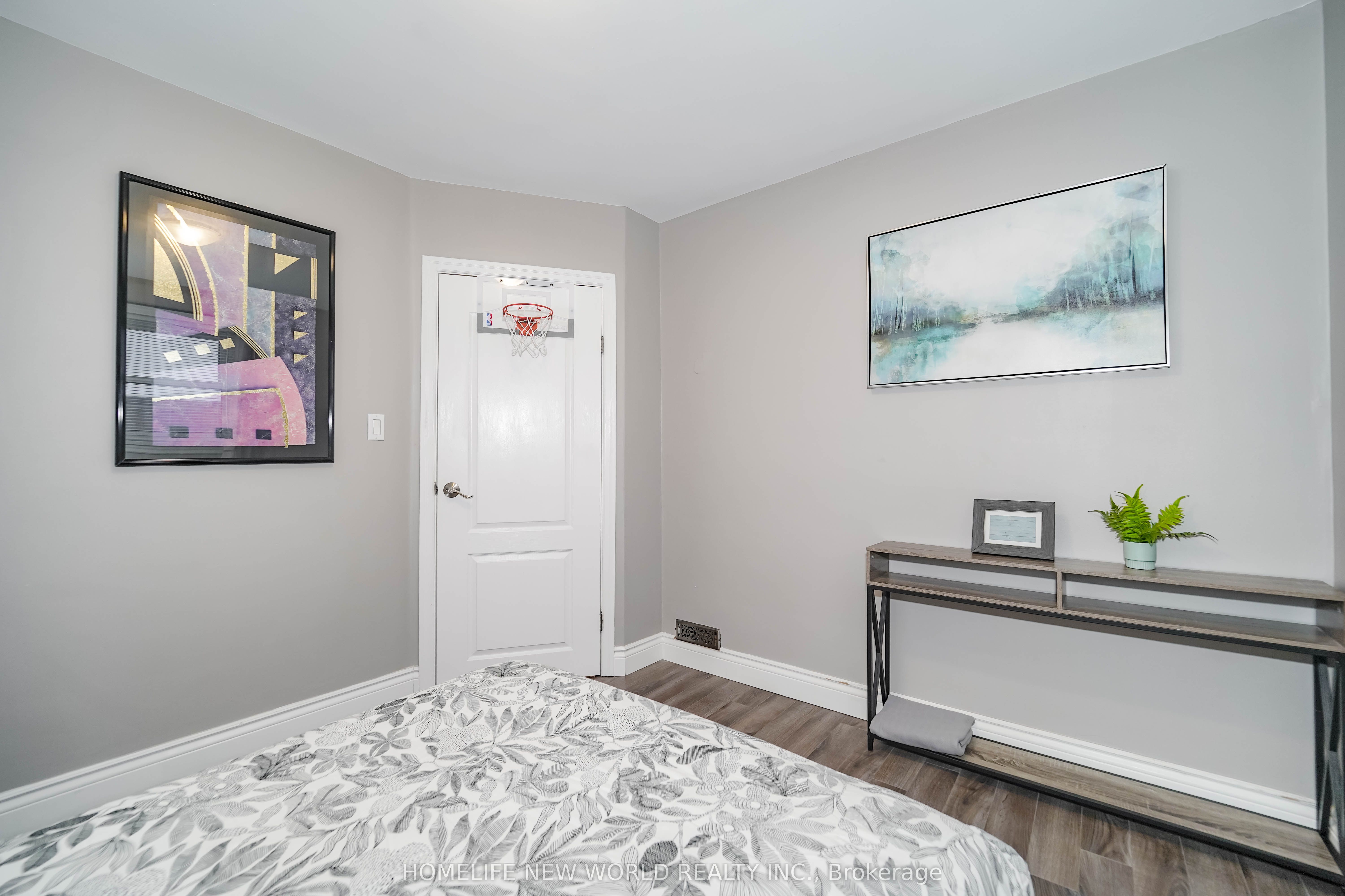 137 Banting Avenue Property Photo 27