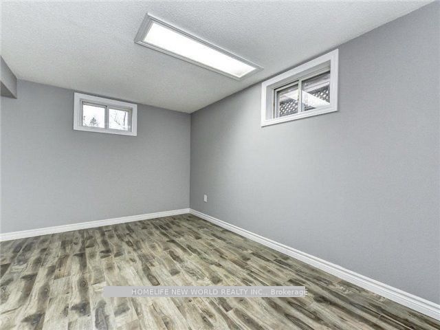 137 Banting Avenue Property Photo 33