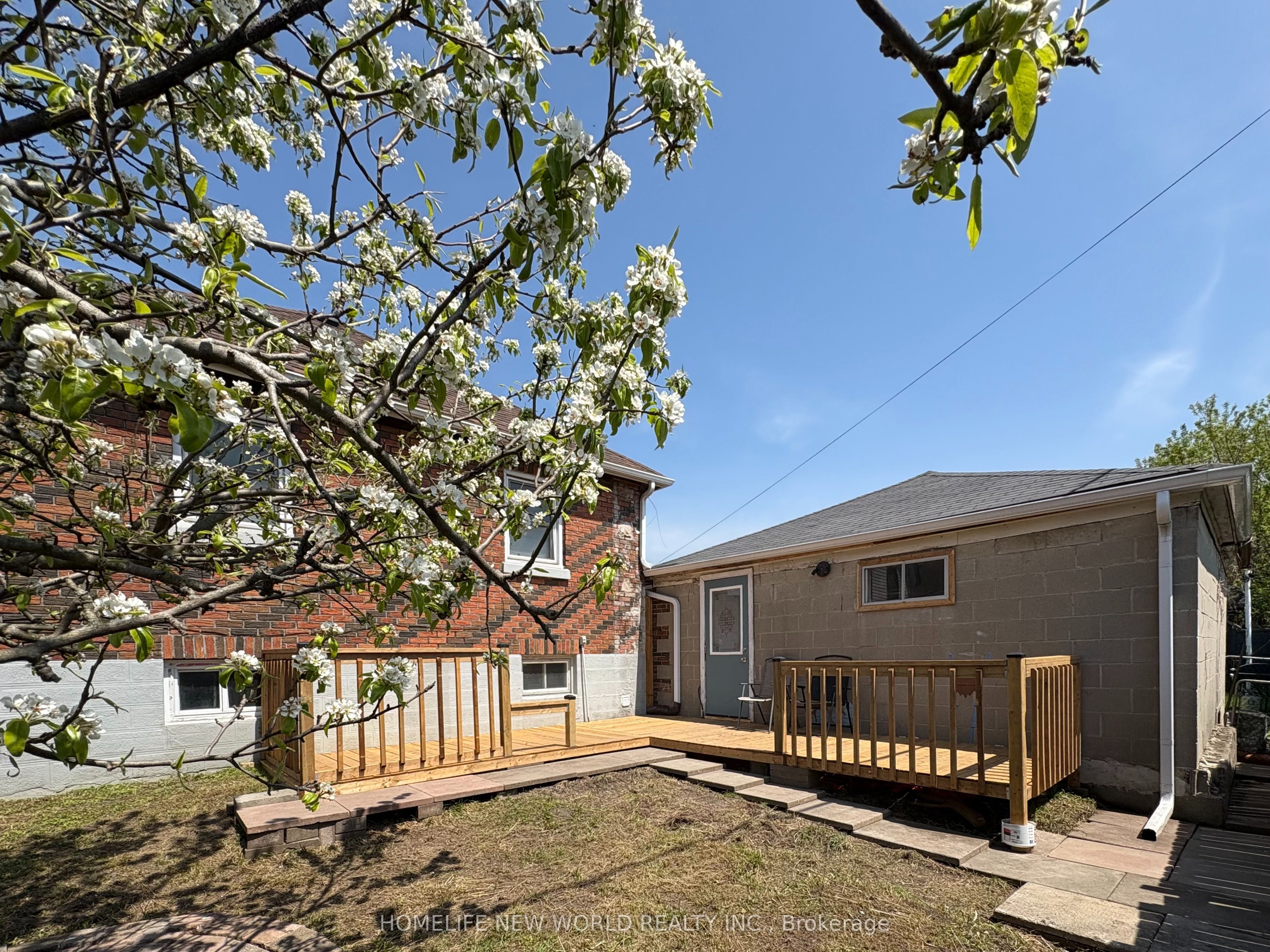 137 Banting Avenue Property Photo 38