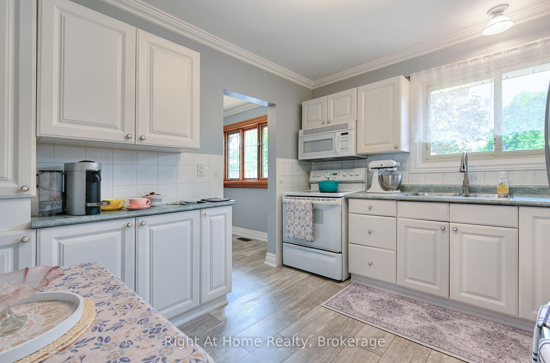 188 Hillsdale Avenue Property Photo 14