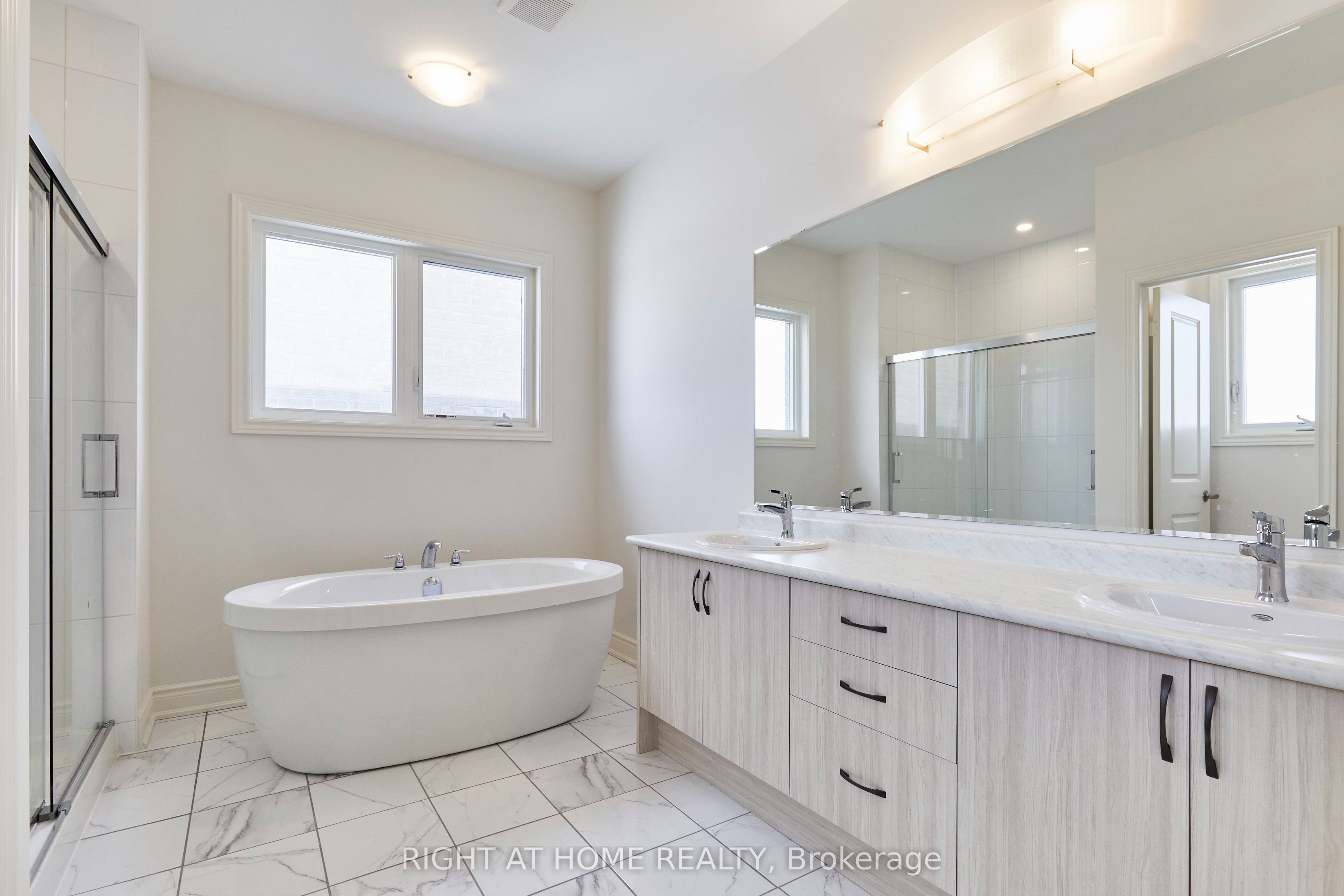 2122 Cayenne Street Property Photo 17