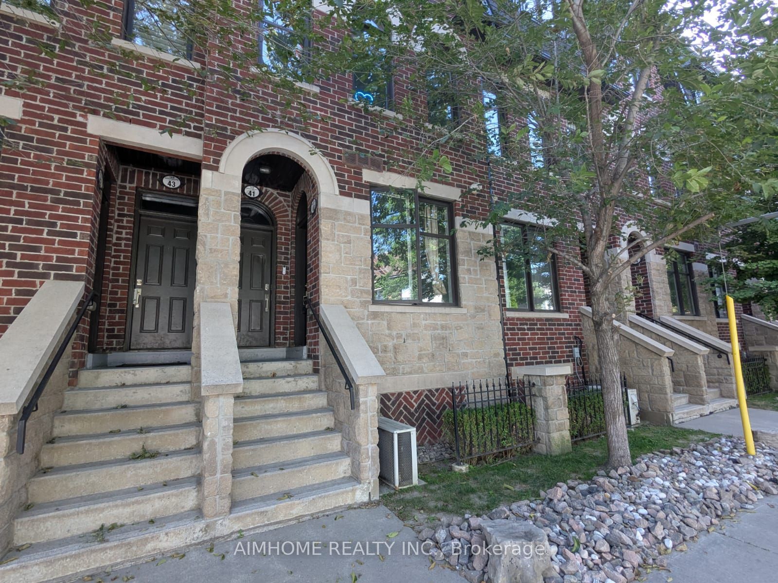 140 Broadview Avenue 40 Property Photo 1