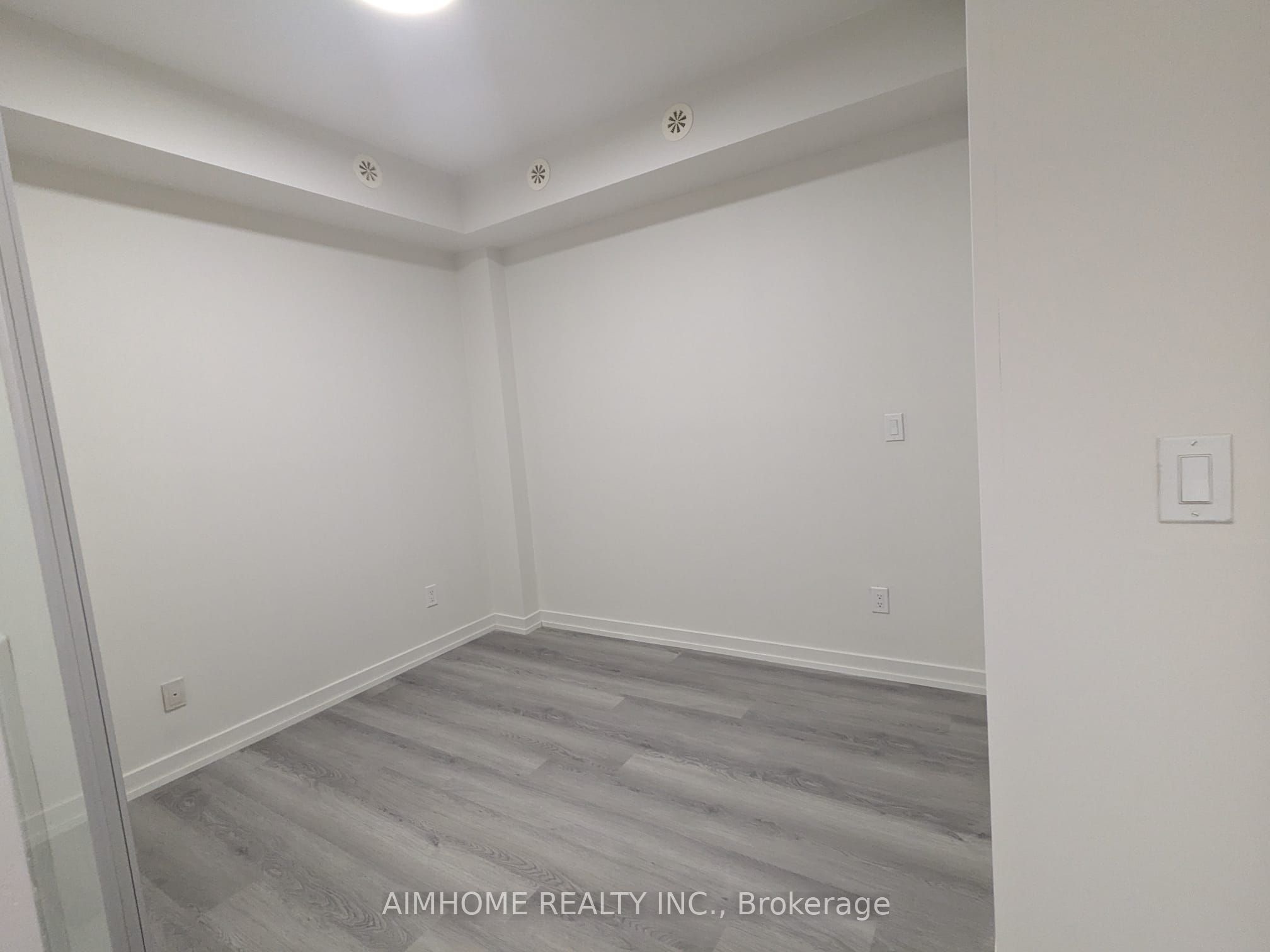 140 Broadview Avenue 40 Property Photo 7