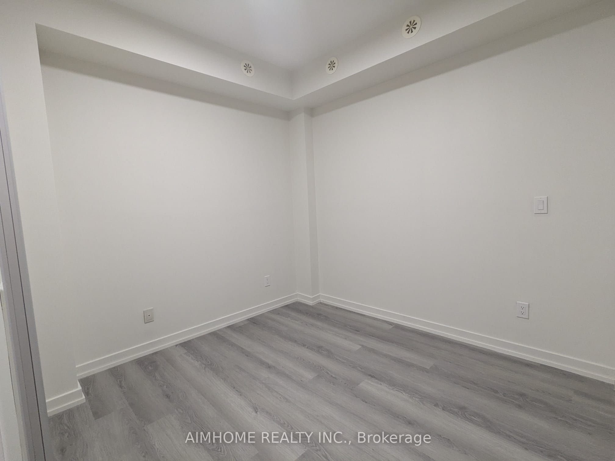 140 Broadview Avenue 40 Property Photo 8