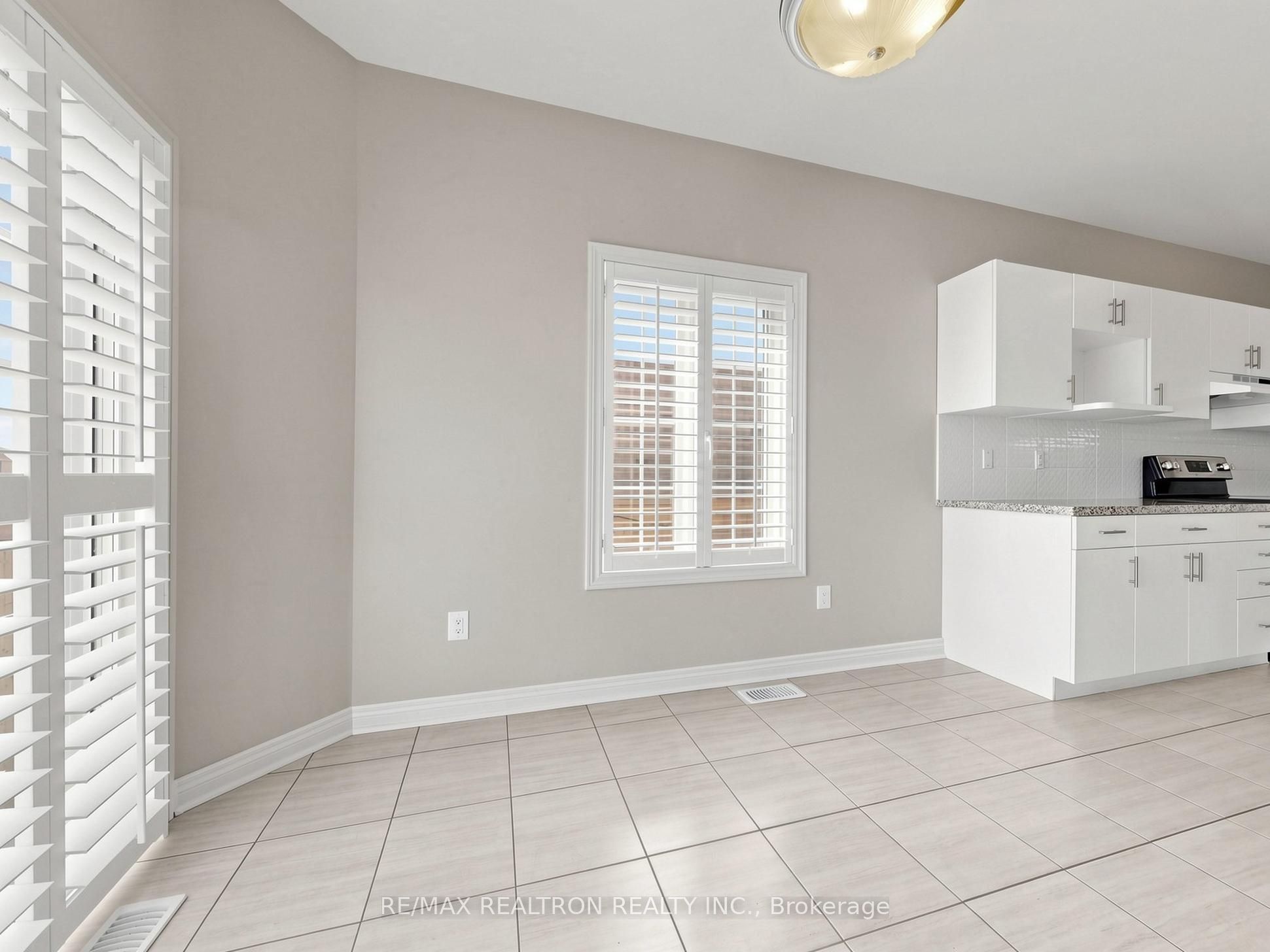 59 Jevons Drive Property Photo 8