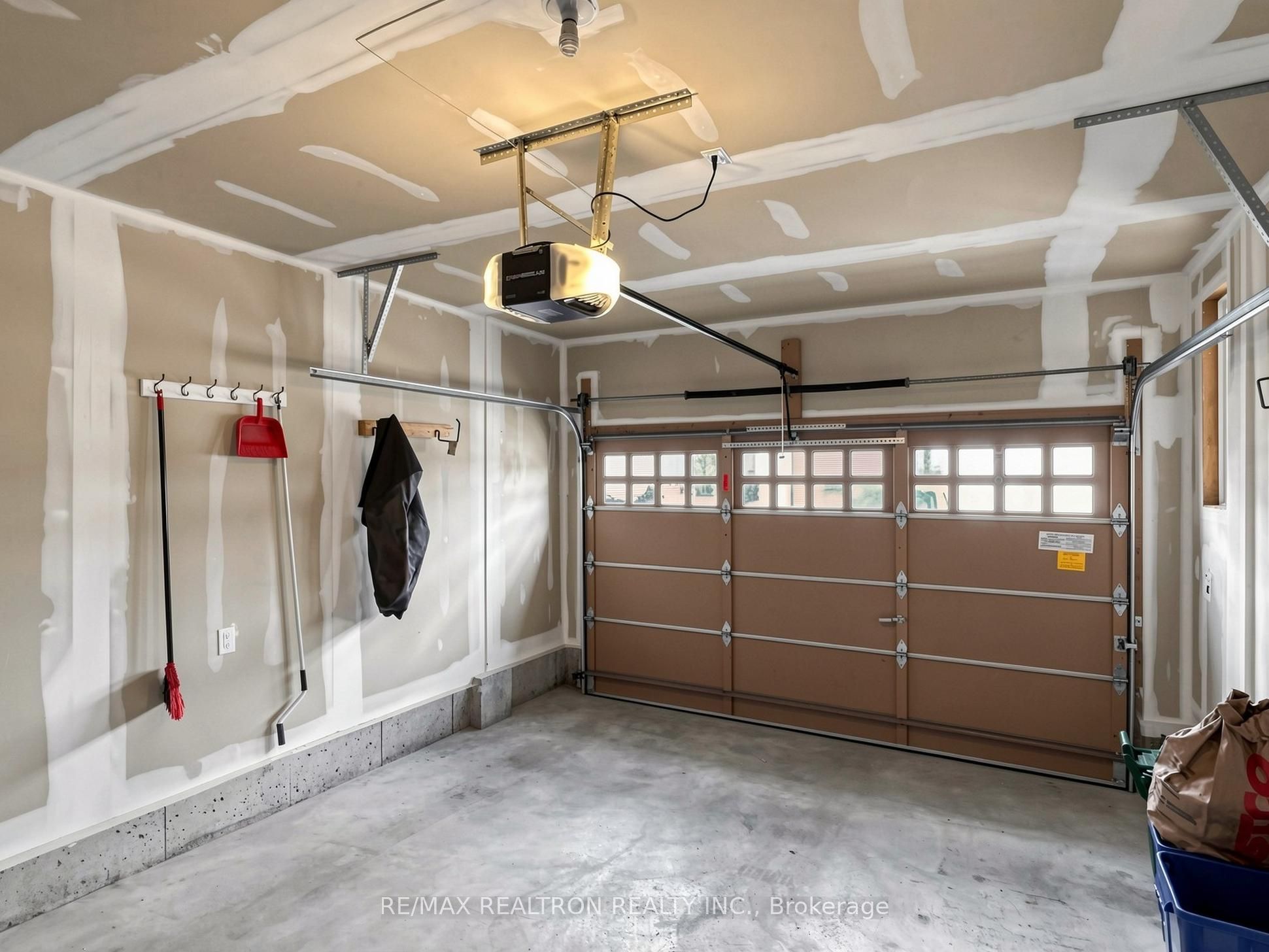 59 Jevons Drive Property Photo 34