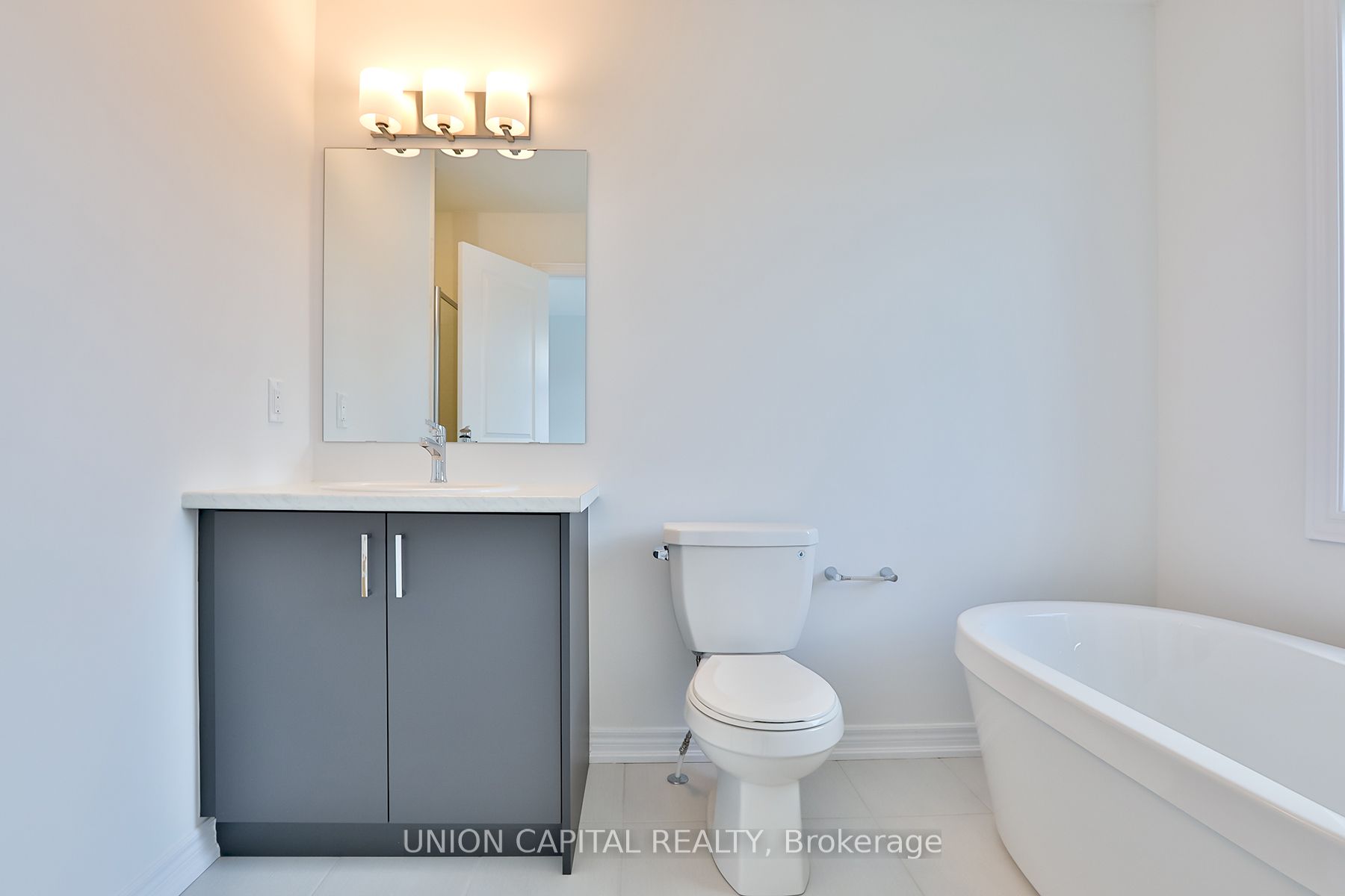 83 Sorbara Way Property Photo 18