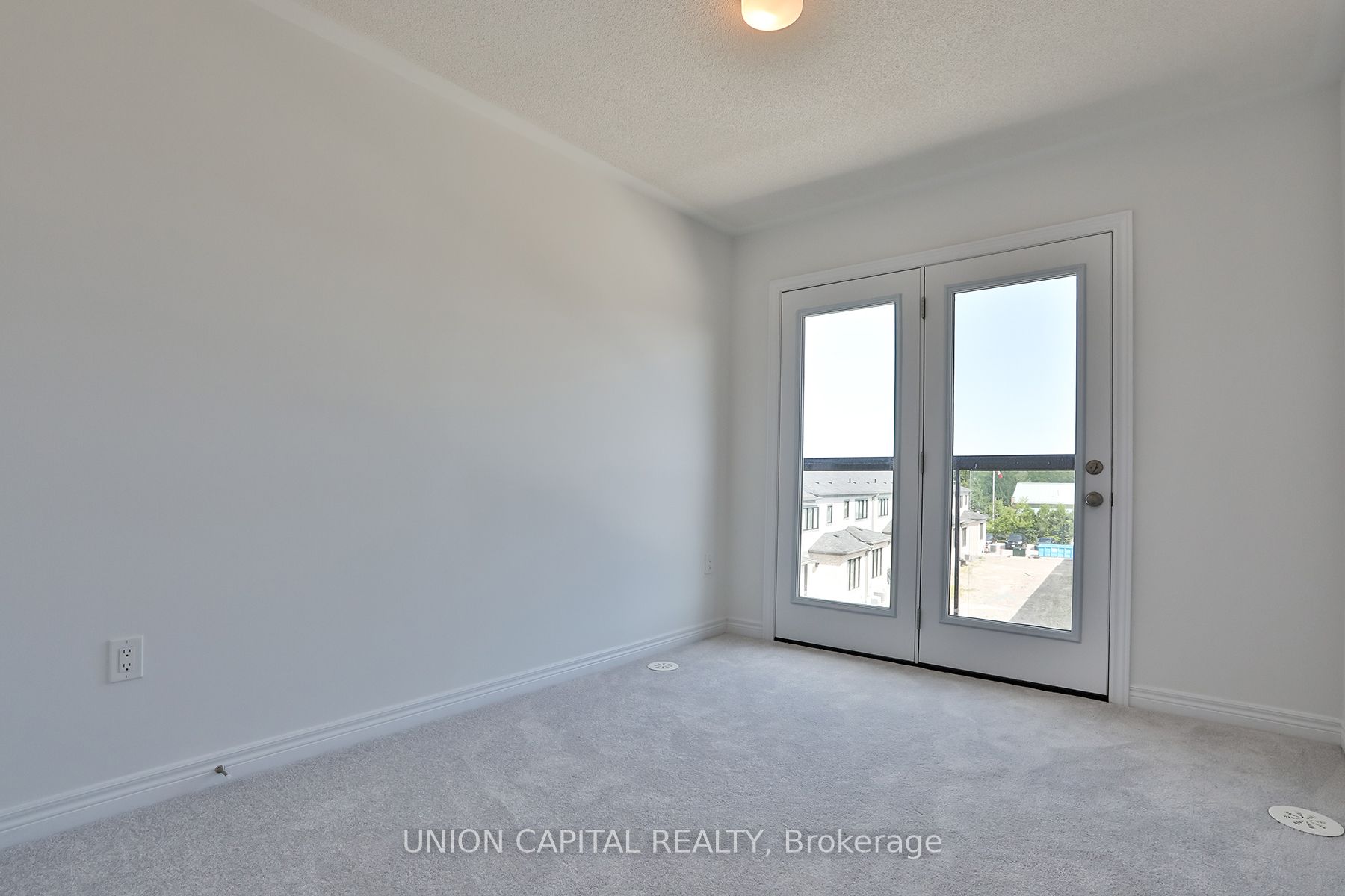 83 Sorbara Way Property Photo 24