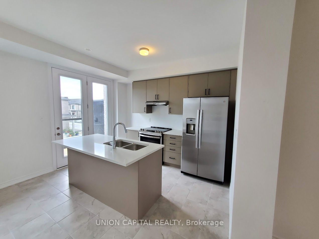 83 Sorbara Way Property Photo 37