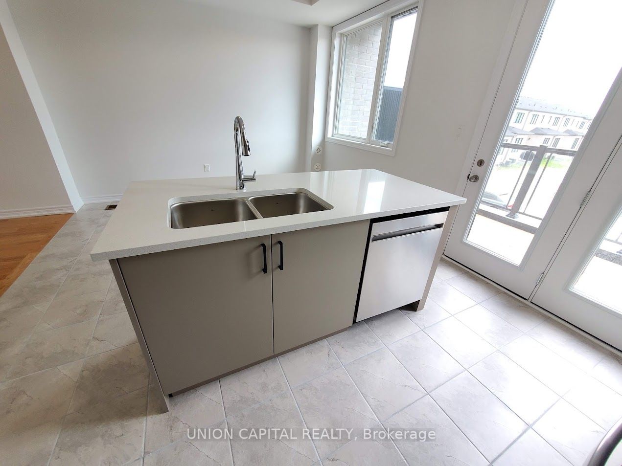 83 Sorbara Way Property Photo 39